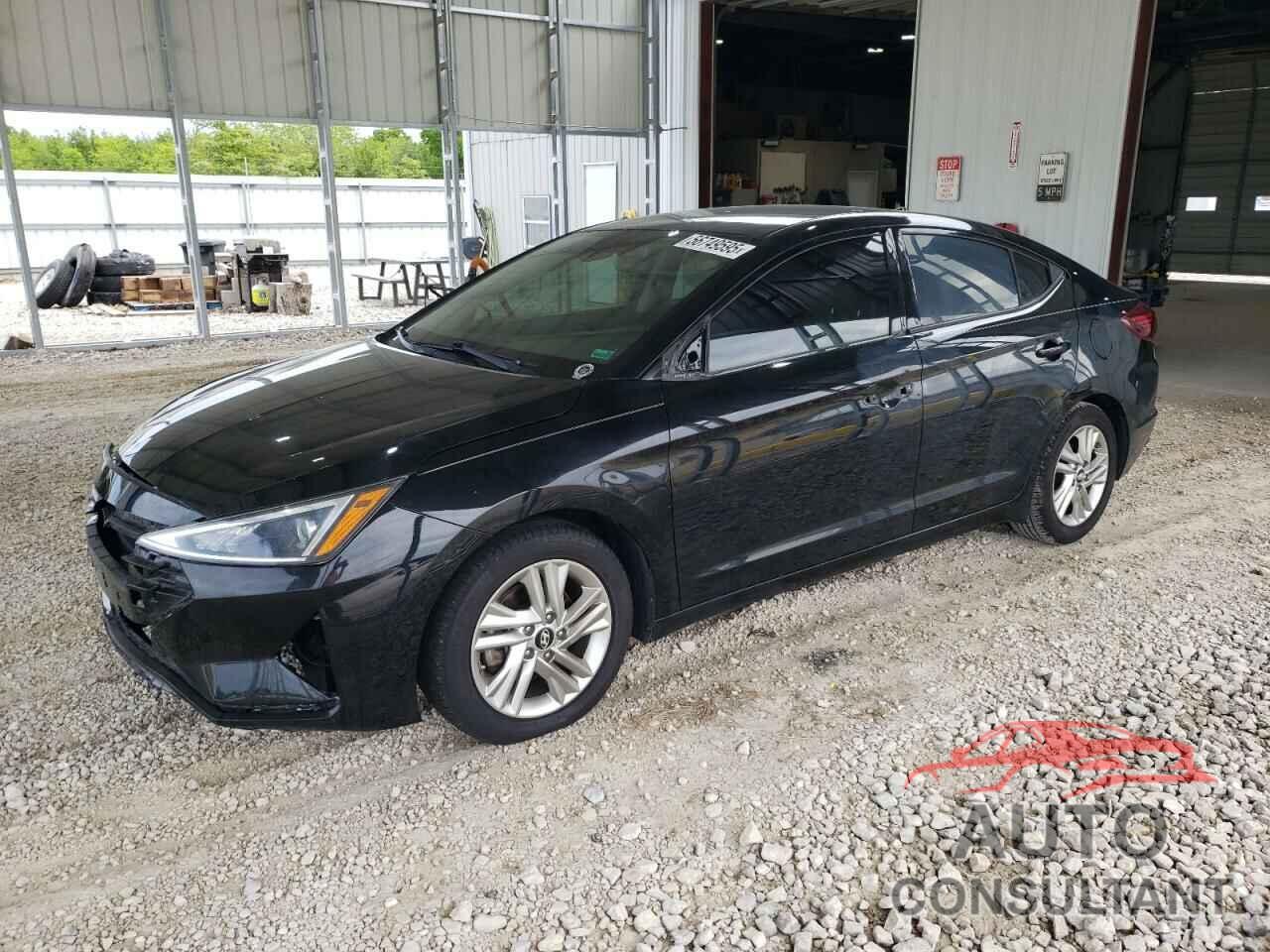 HYUNDAI ELANTRA 2019 - 5NPD84LF4KH415149