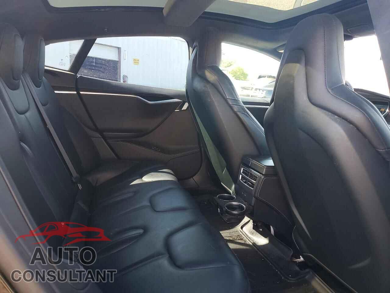 TESLA MODEL S 2016 - 5YJSA1E17GF160028