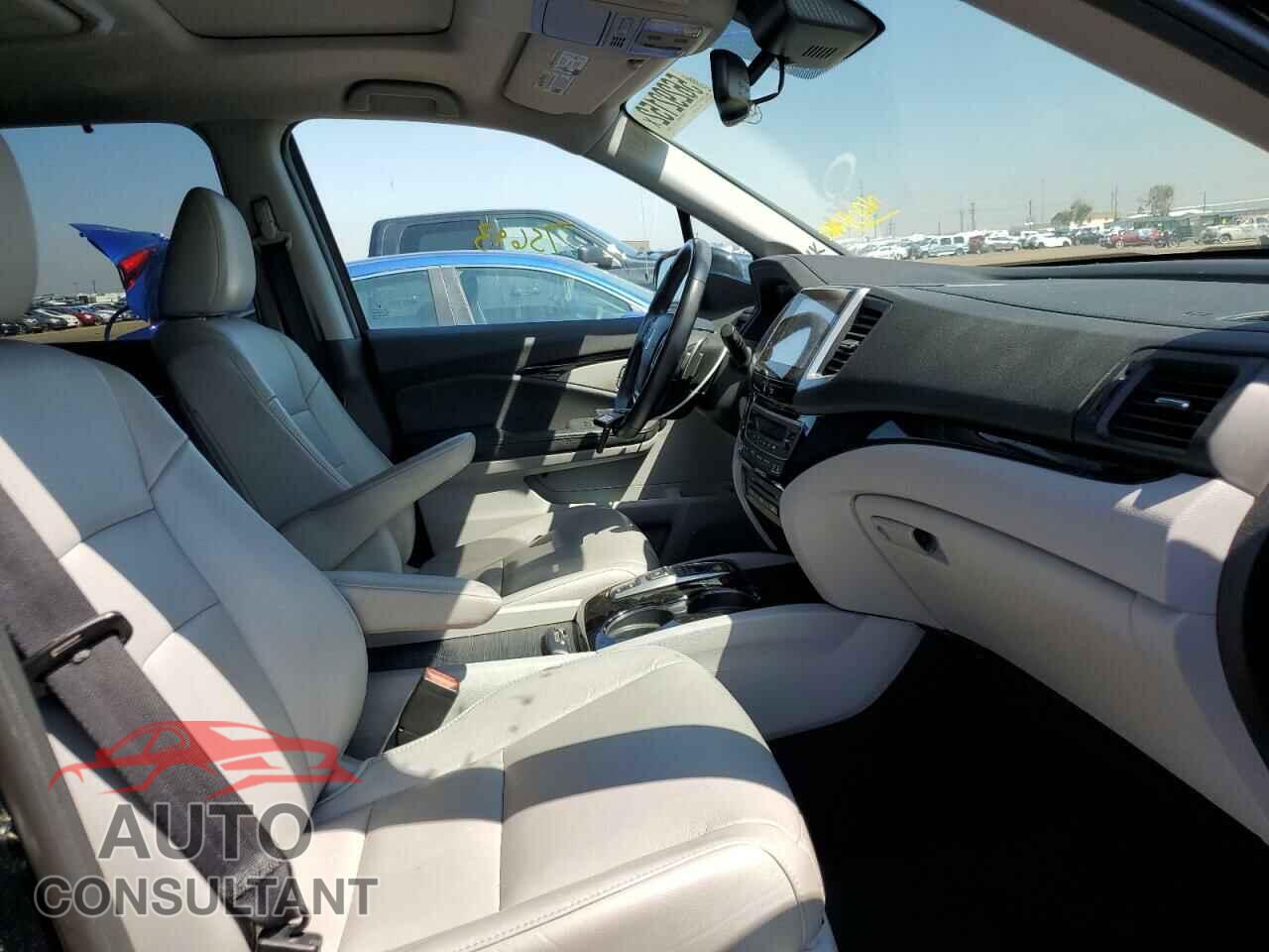 HONDA PILOT 2016 - 5FNYF5H96GB005877