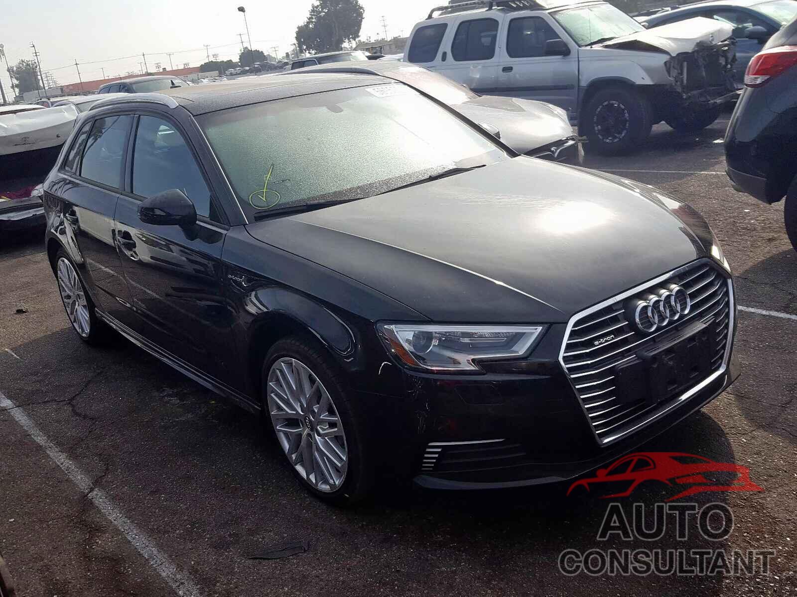 AUDI A3 2018 - WAUUPBFF3JA154747