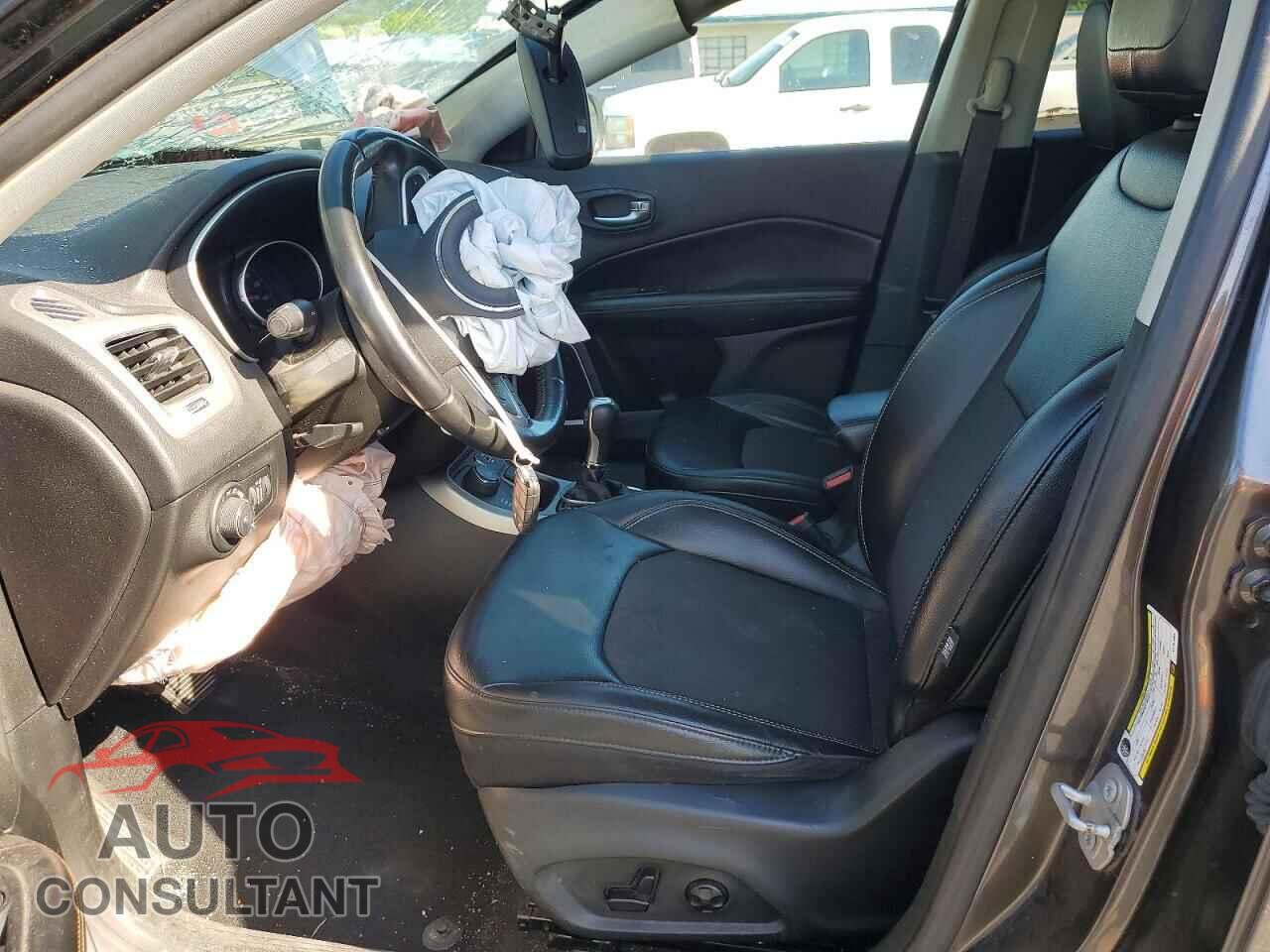 JEEP COMPASS 2019 - 3C4NJDBB6KT761064