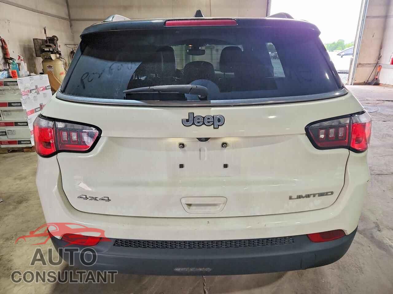 JEEP COMPASS 2018 - 3C4NJDCB3JT397795