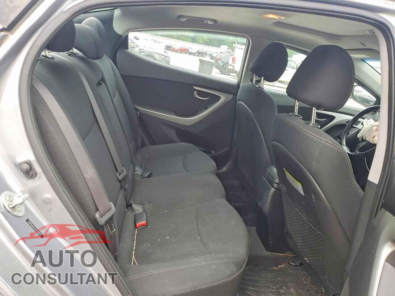 HYUNDAI ELANTRA 2015 - 5NPDH4AE3FH609574