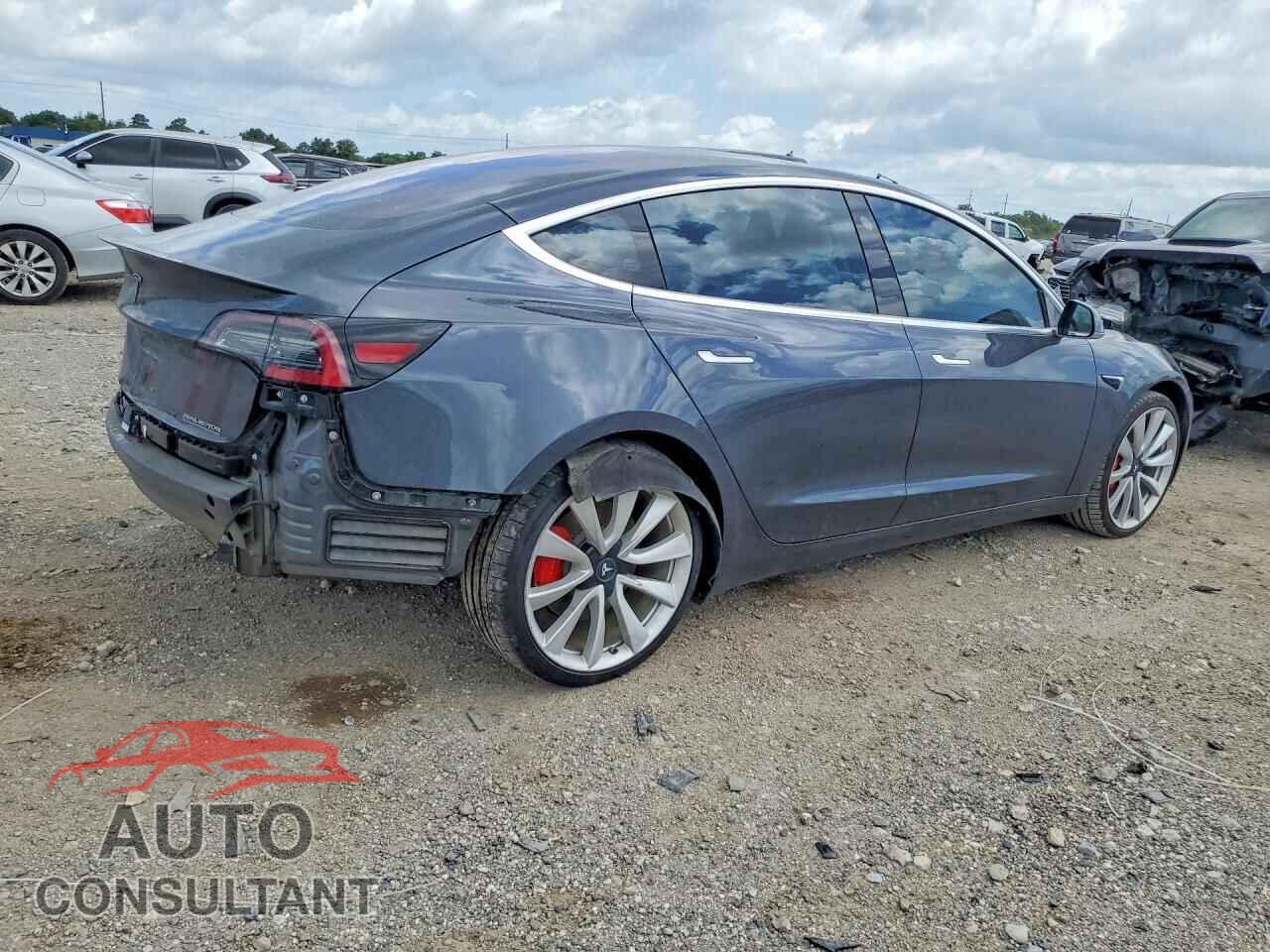 TESLA MODEL 3 2018 - 5YJ3E1EB7JF055143