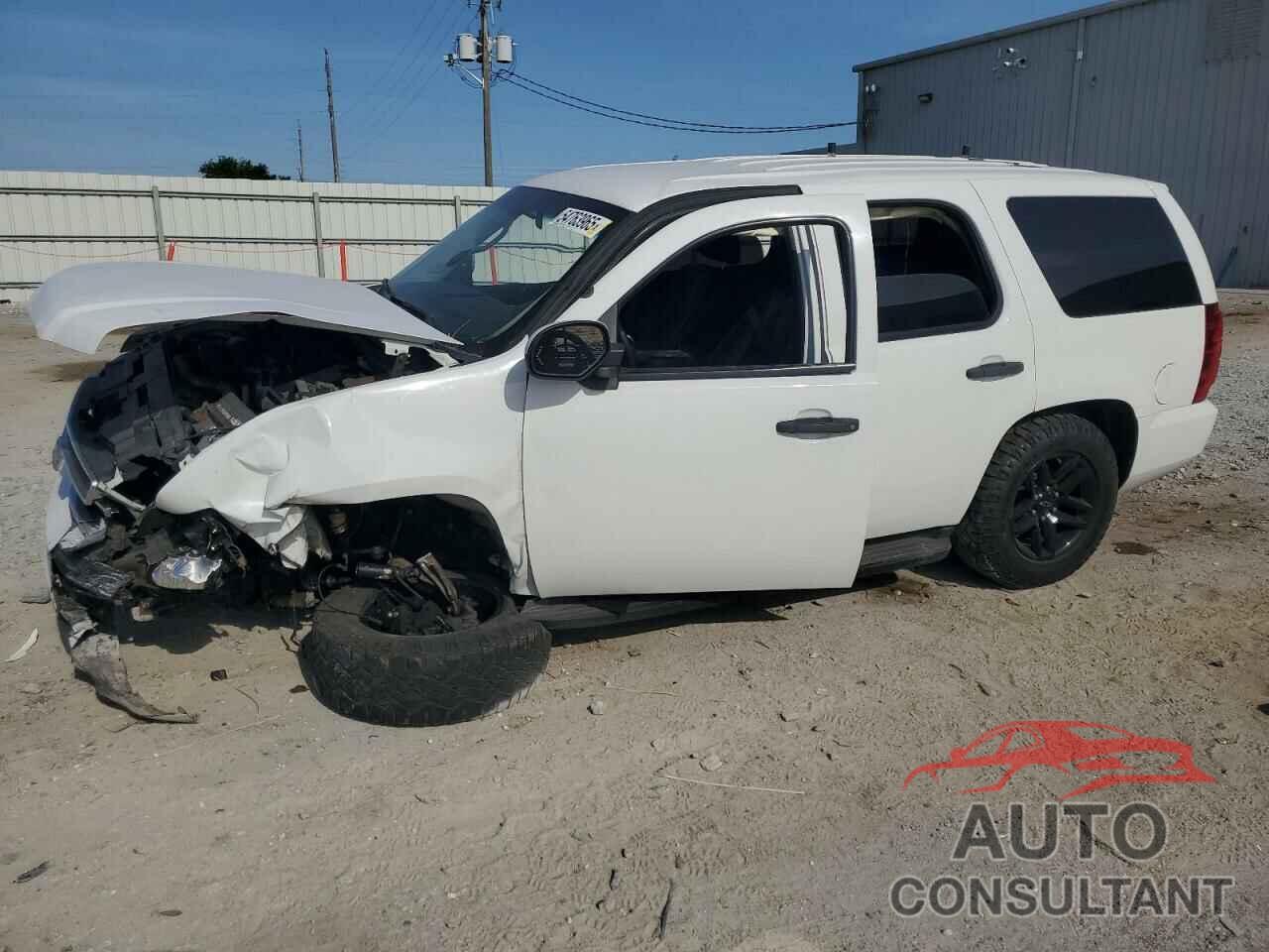 CHEVROLET TAHOE 2013 - 1GNLC2E07DR326671