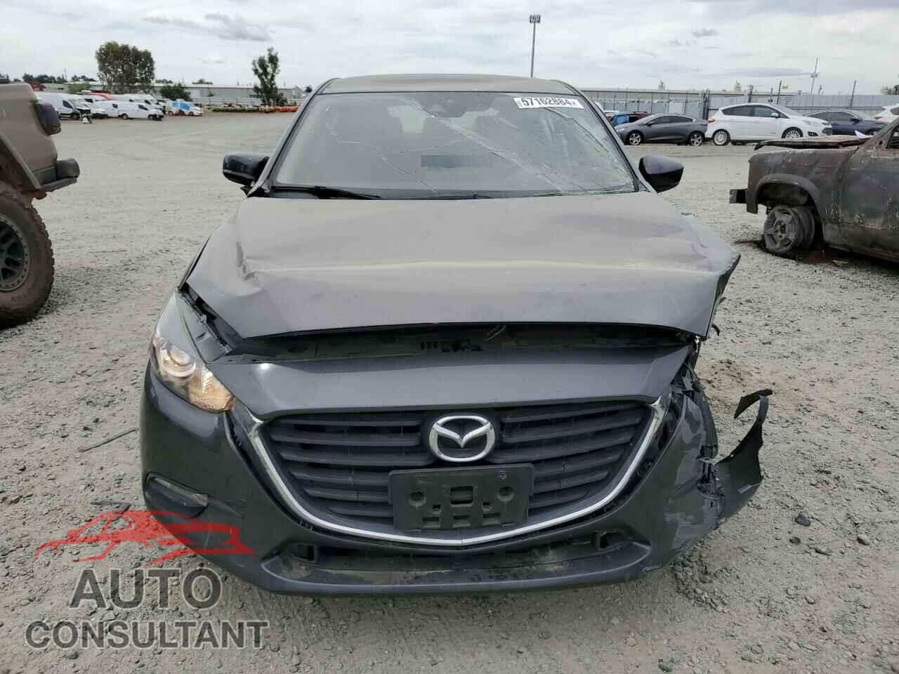 MAZDA 3 2018 - 3MZBN1L38JM261085