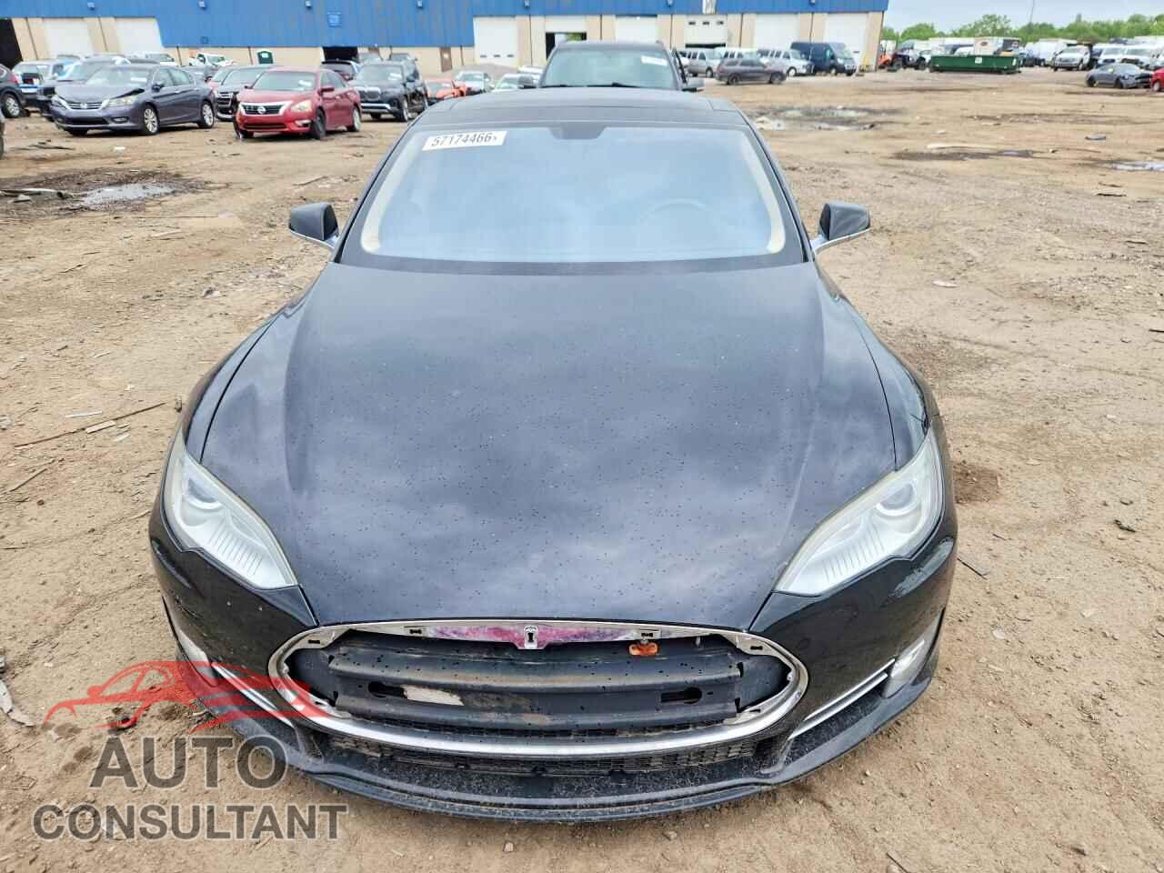 TESLA MODEL S 2013 - 5YJSA1CN9DFP06085