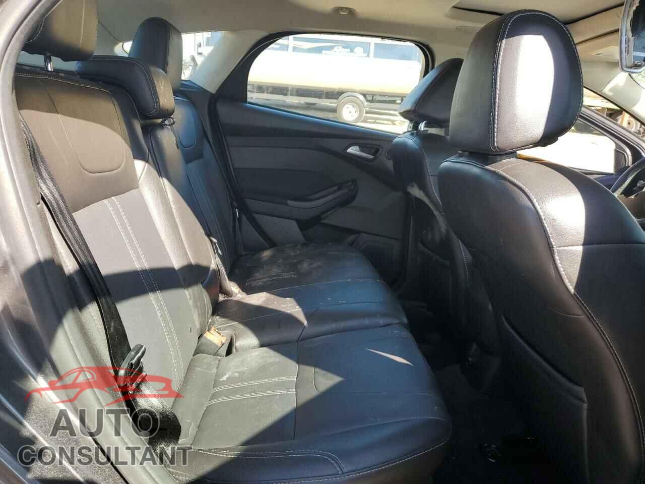 FORD FOCUS 2014 - 1FADP3N20EL264209