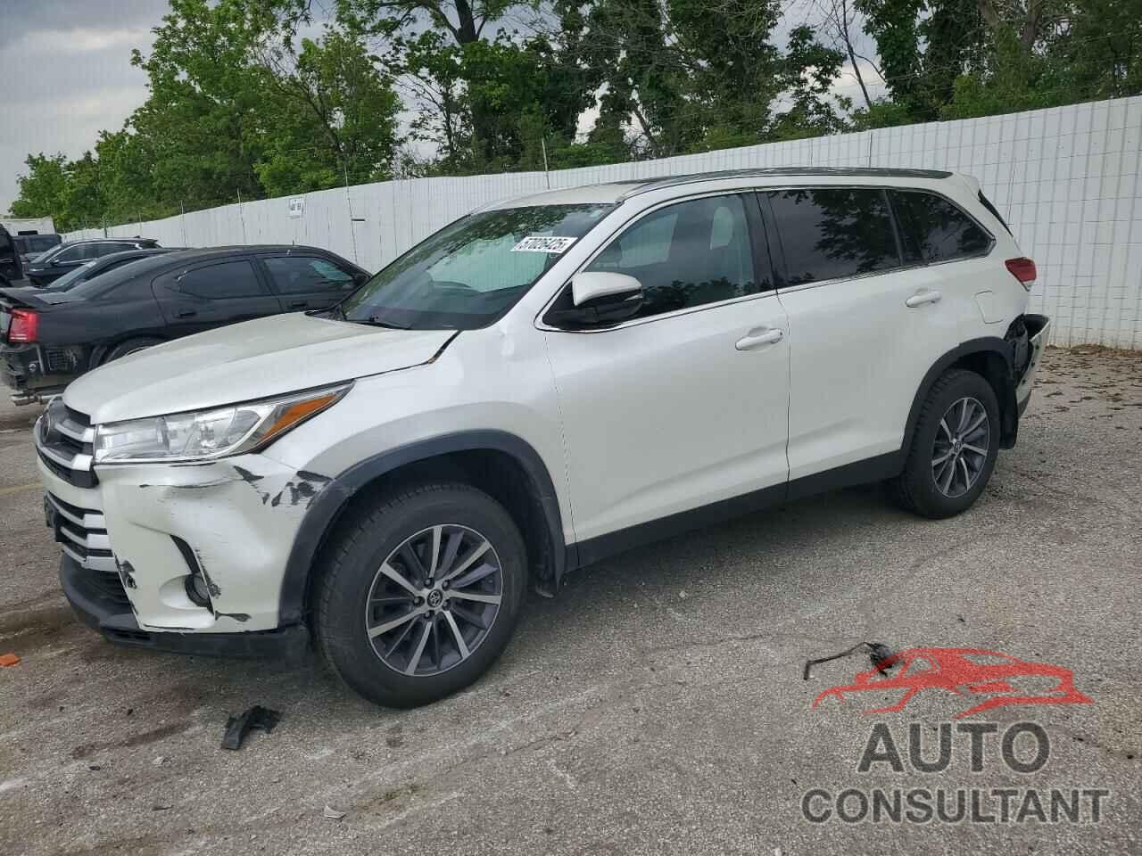 TOYOTA HIGHLANDER 2019 - 5TDJZRFH4KS922797