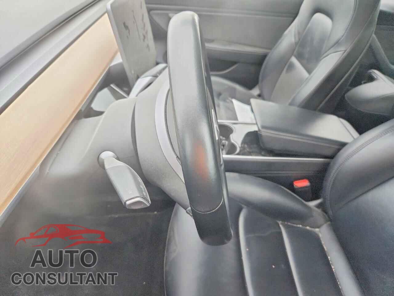 TESLA MODEL 3 2018 - 5YJ3E1EA7JF104008