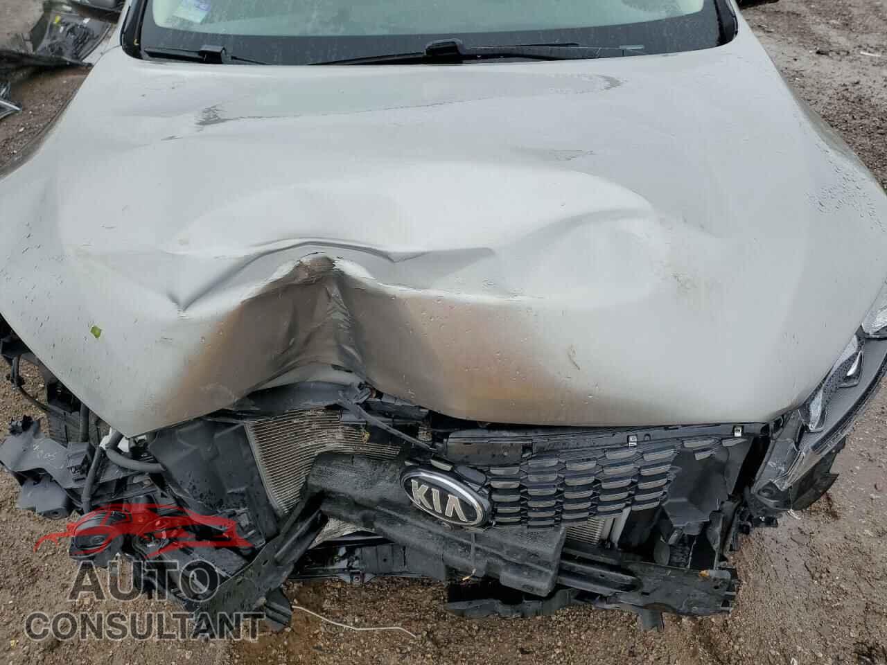 KIA SORENTO 2019 - 5XYPKDA51KG524720