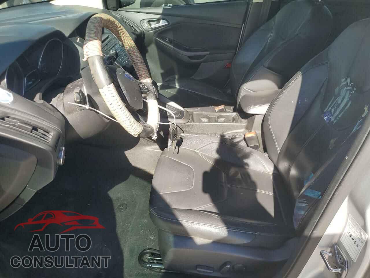 FORD FOCUS 2015 - 1FADP3F25FL283595
