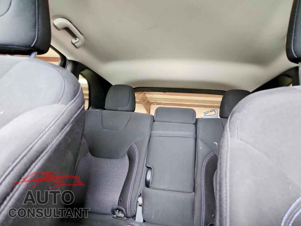 JEEP CHEROKEE 2019 - 1C4PJMCX3KD288507