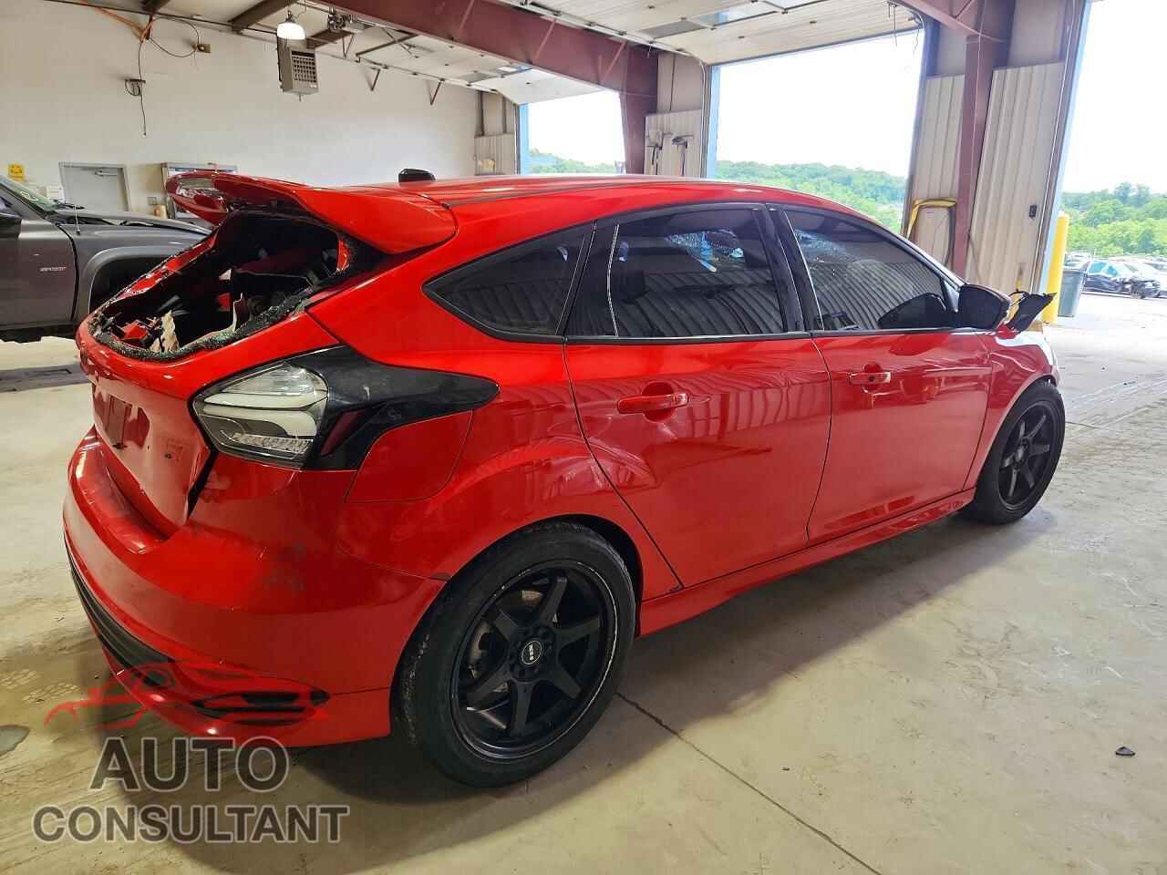 FORD FOCUS 2016 - 1FADP3L96GL393803