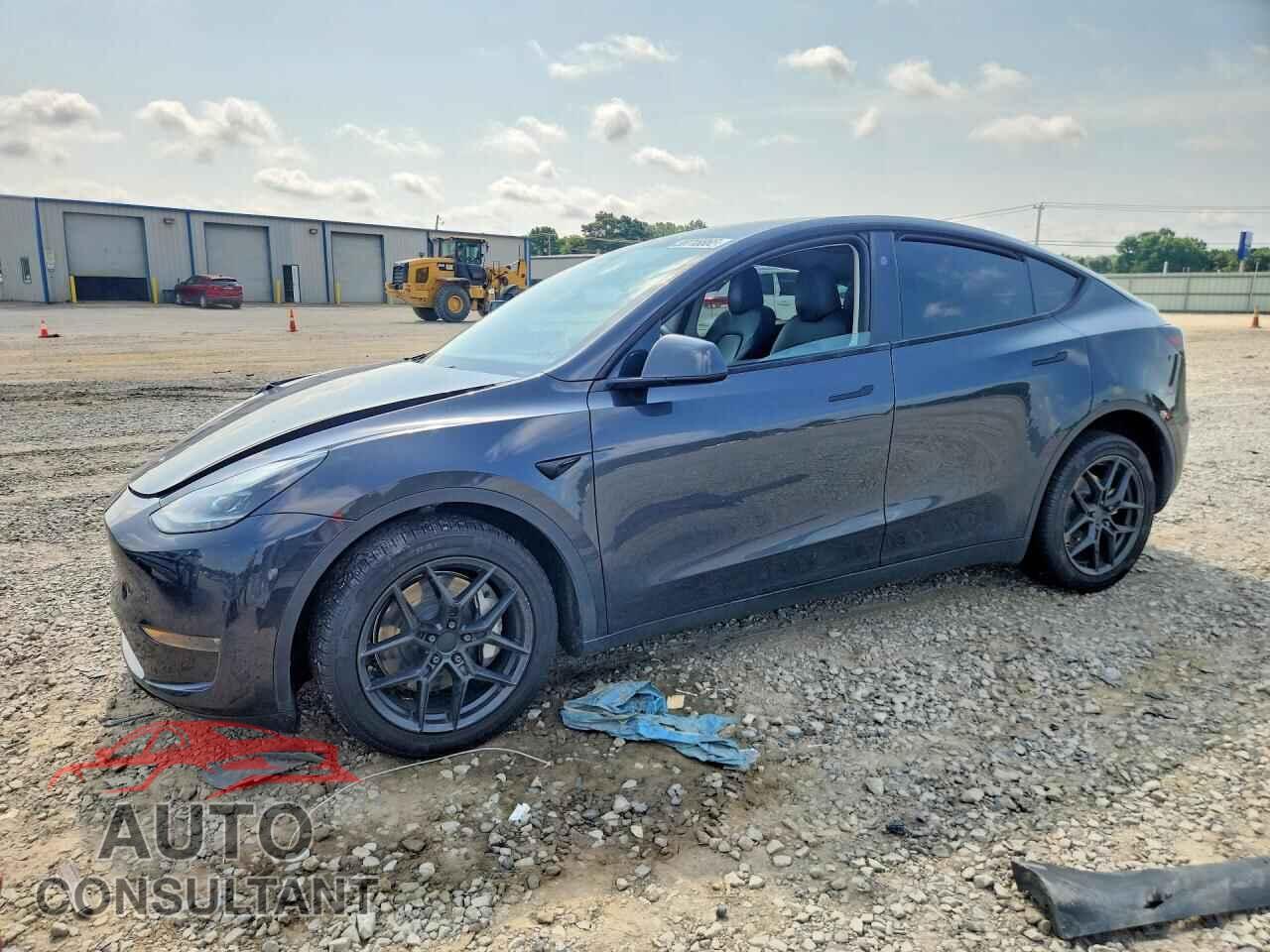 TESLA MODEL Y 2024 - 7SAYGDEE3RF993411