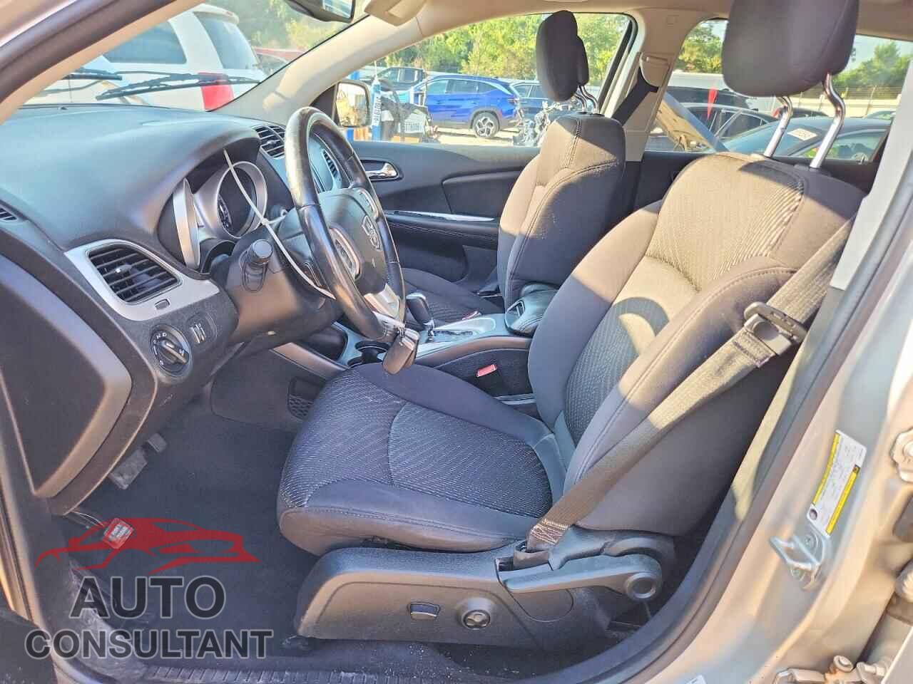 DODGE JOURNEY 2013 - 3C4PDCBG7DT565109