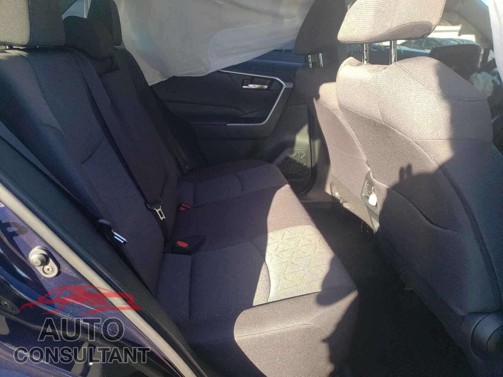 TOYOTA RAV4 2021 - JTMP1RFVXMD073099