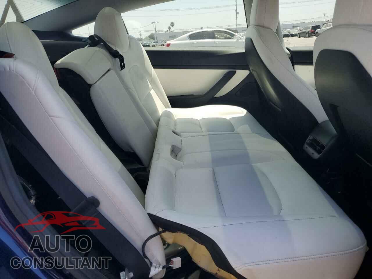 TESLA MODEL 3 2019 - 5YJ3E1EB0KF421767