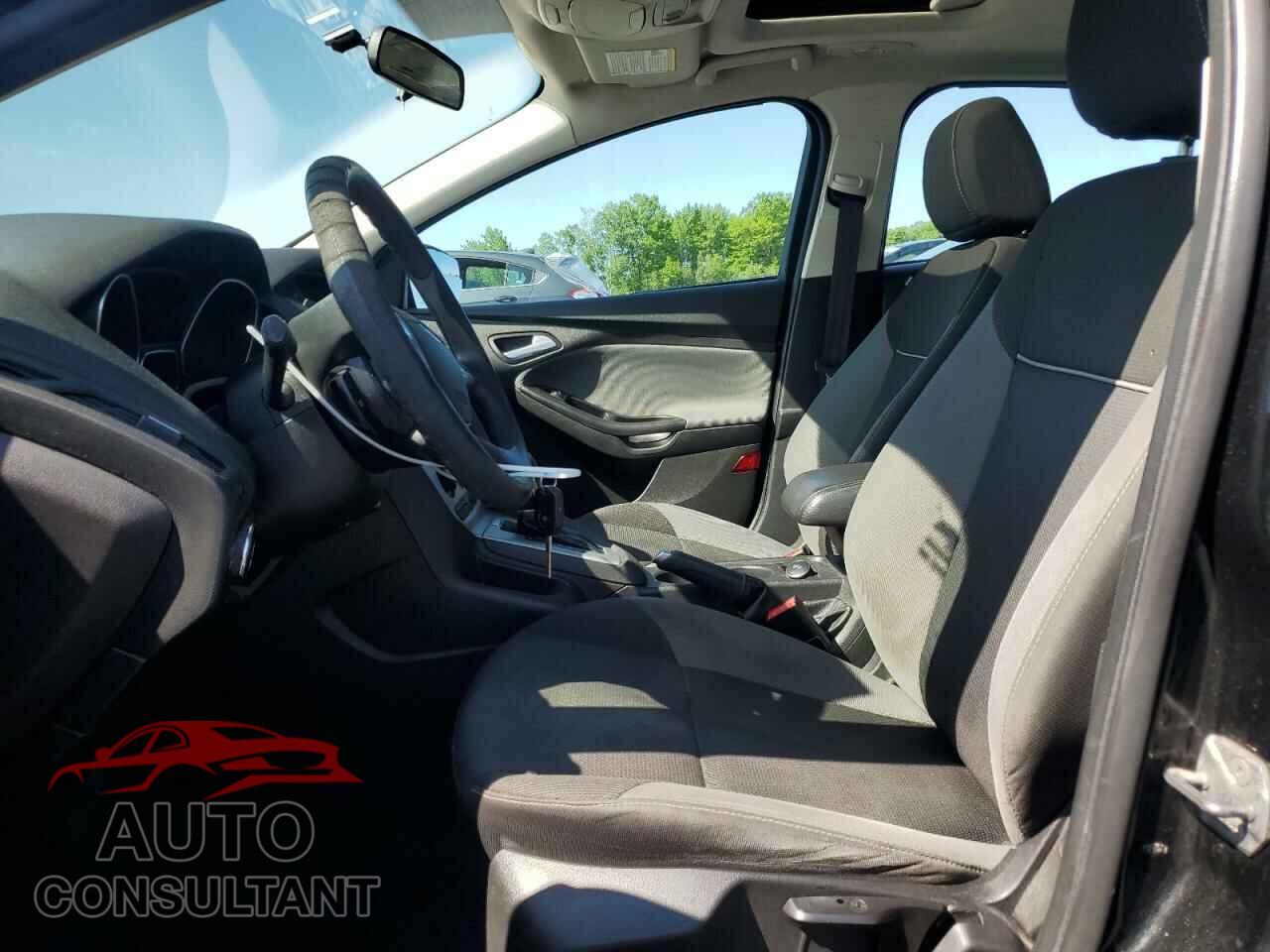 FORD FOCUS 2014 - 1FADP3K2XEL225454