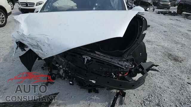 TESLA MODEL X 2018 - 5YJXCBE24JF138073