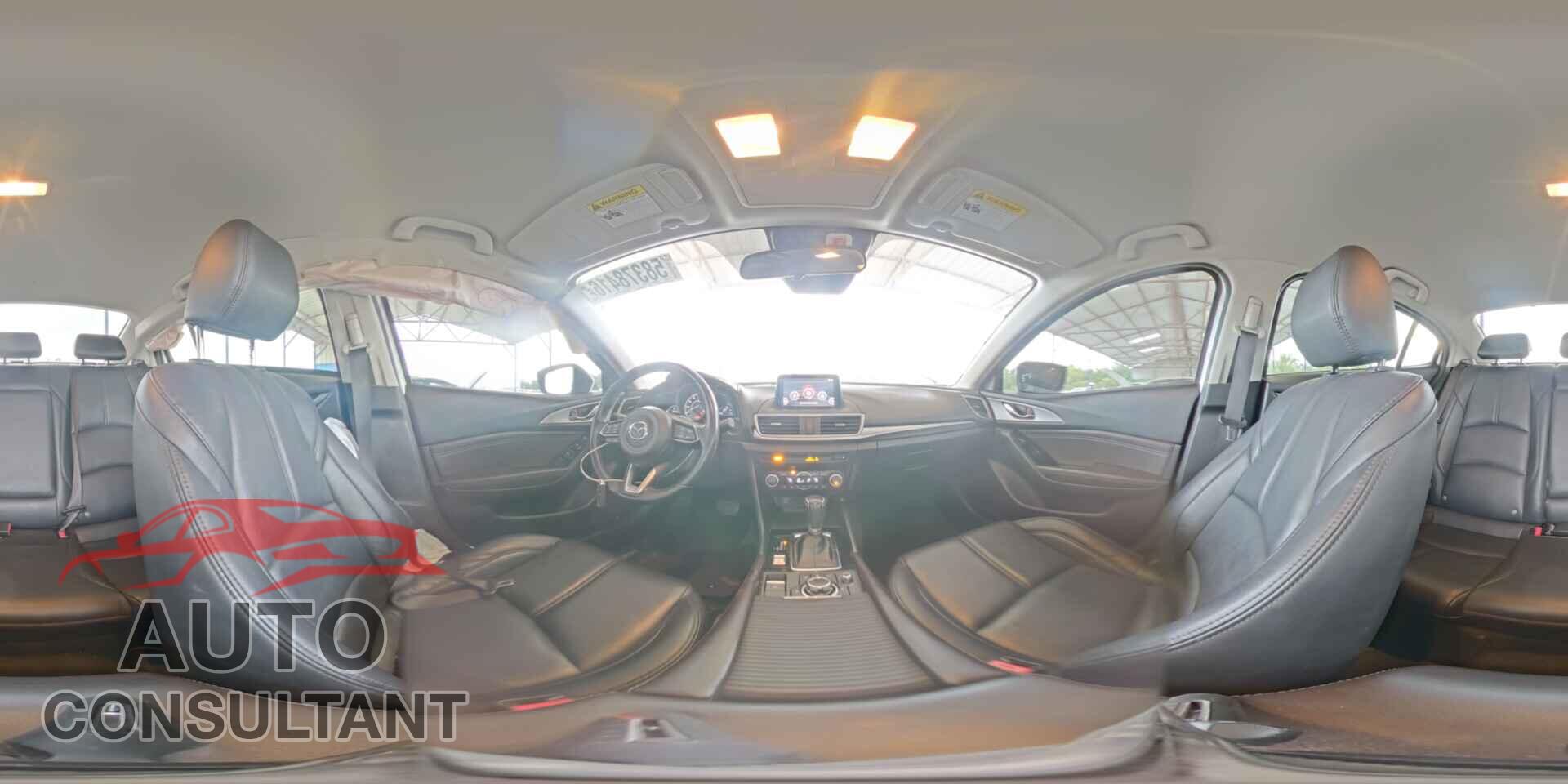MAZDA 3 2018 - 3MZBN1V38JM184005