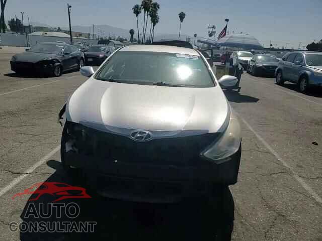 HYUNDAI SONATA 2012 - KMHEC4A42CA057882