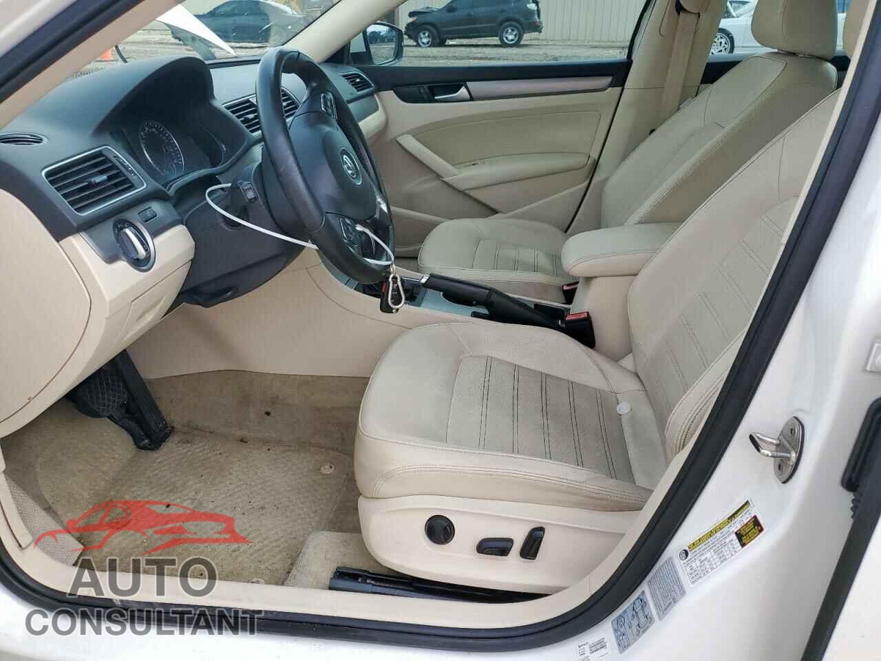 VOLKSWAGEN PASSAT 2015 - 1VWBS7A36FC078808