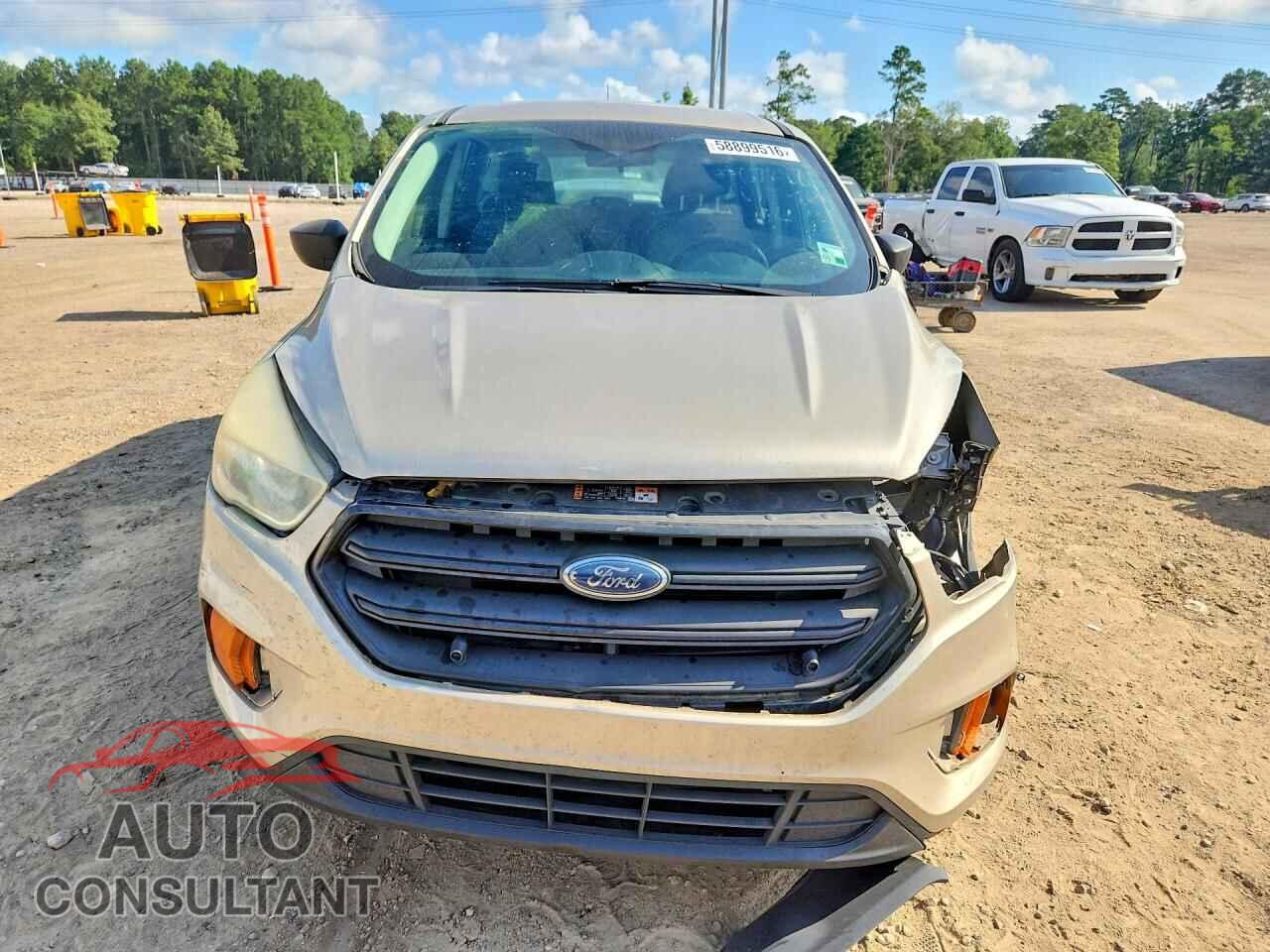 FORD ESCAPE 2017 - 1FMCU0F71HUC31429