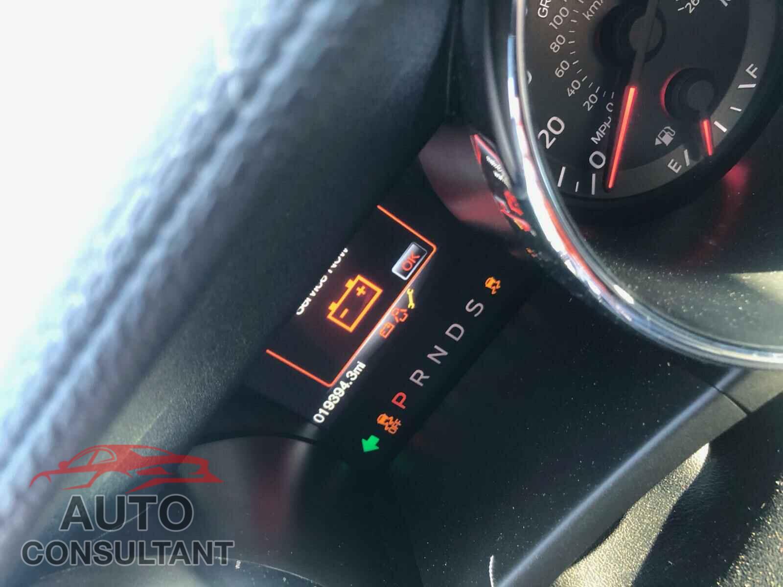 FORD MUSTANG 2017 - 1FATP8UH0H5270017