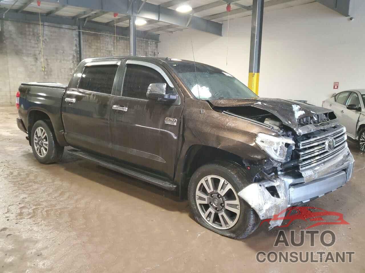 TOYOTA TUNDRA 2018 - 5TFAY5F15JX761173