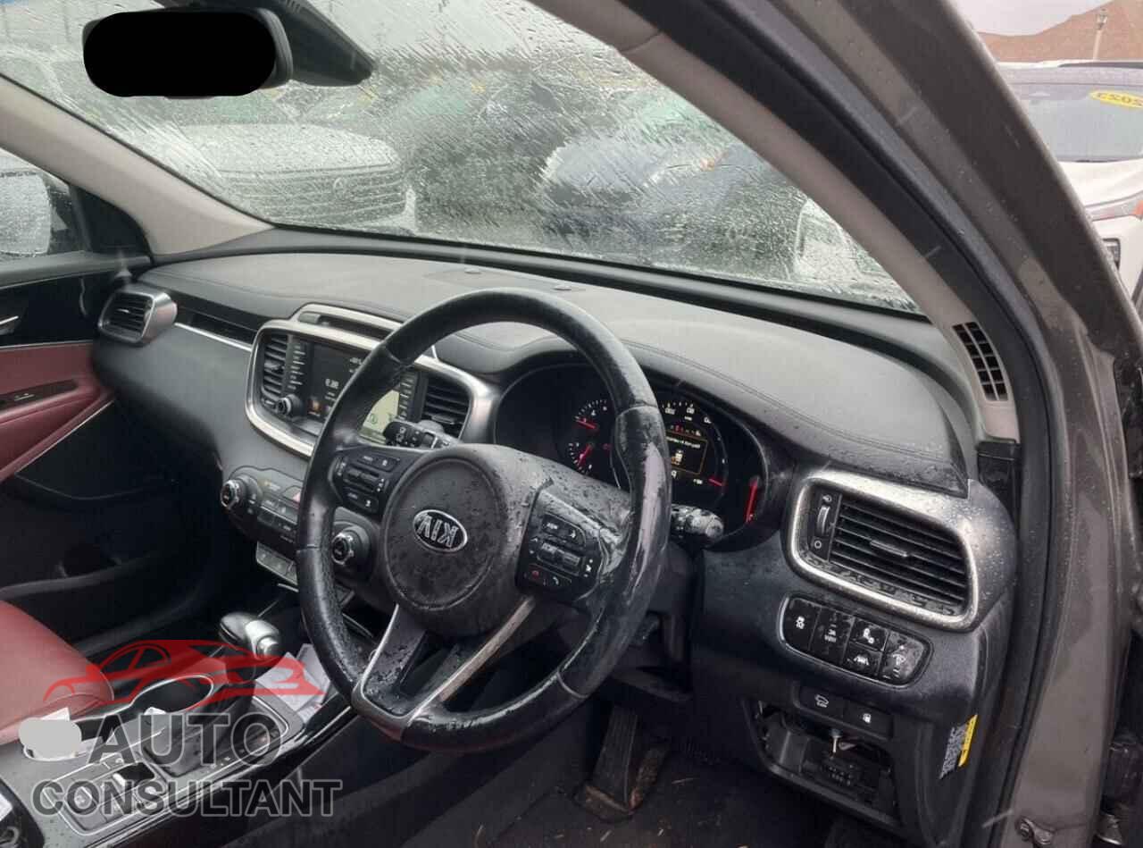 KIA SORENTO 2017 - 5XYPKDA53HG263776