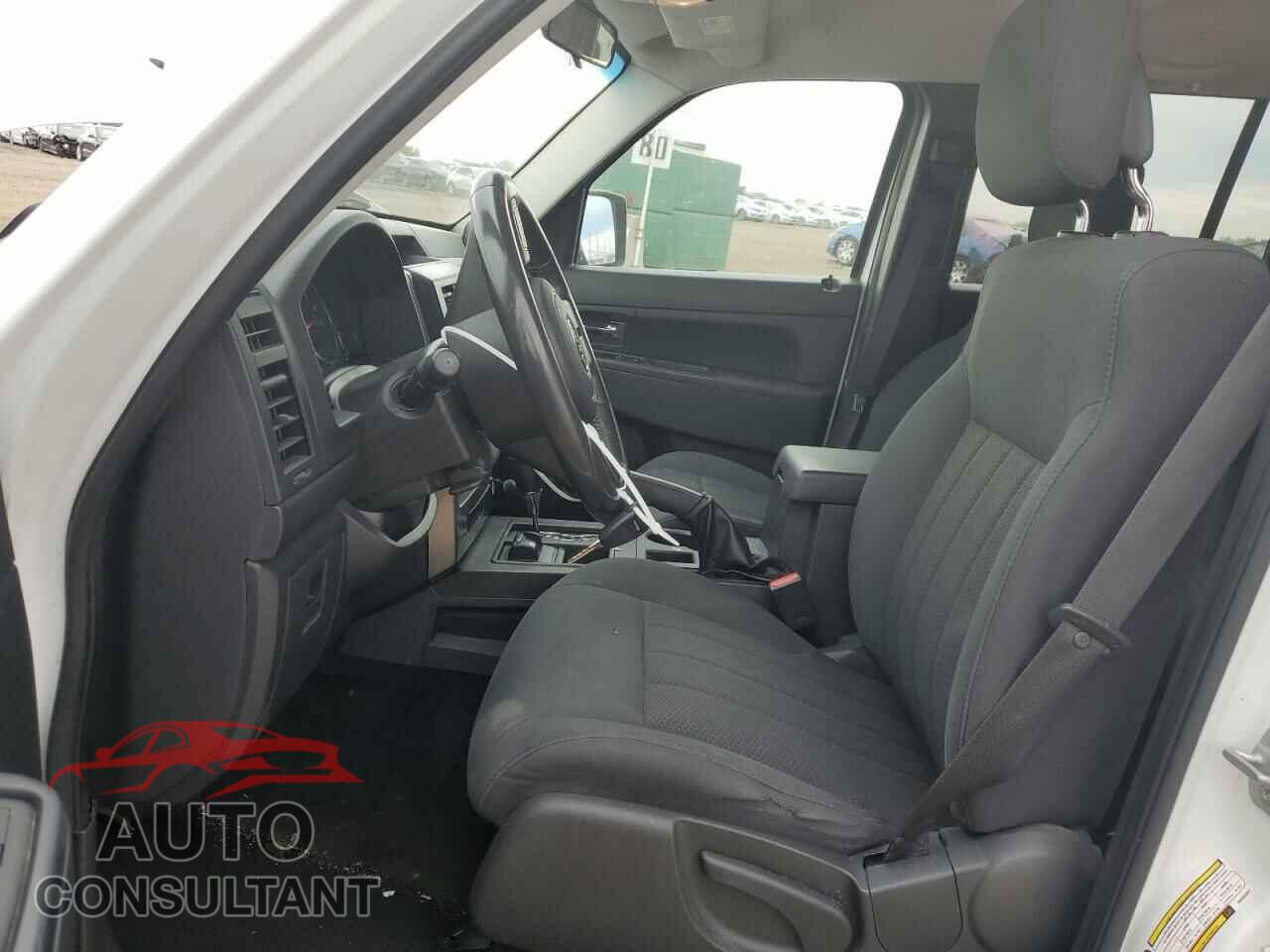 JEEP LIBERTY 2011 - 1J4PN2GK6BW555631