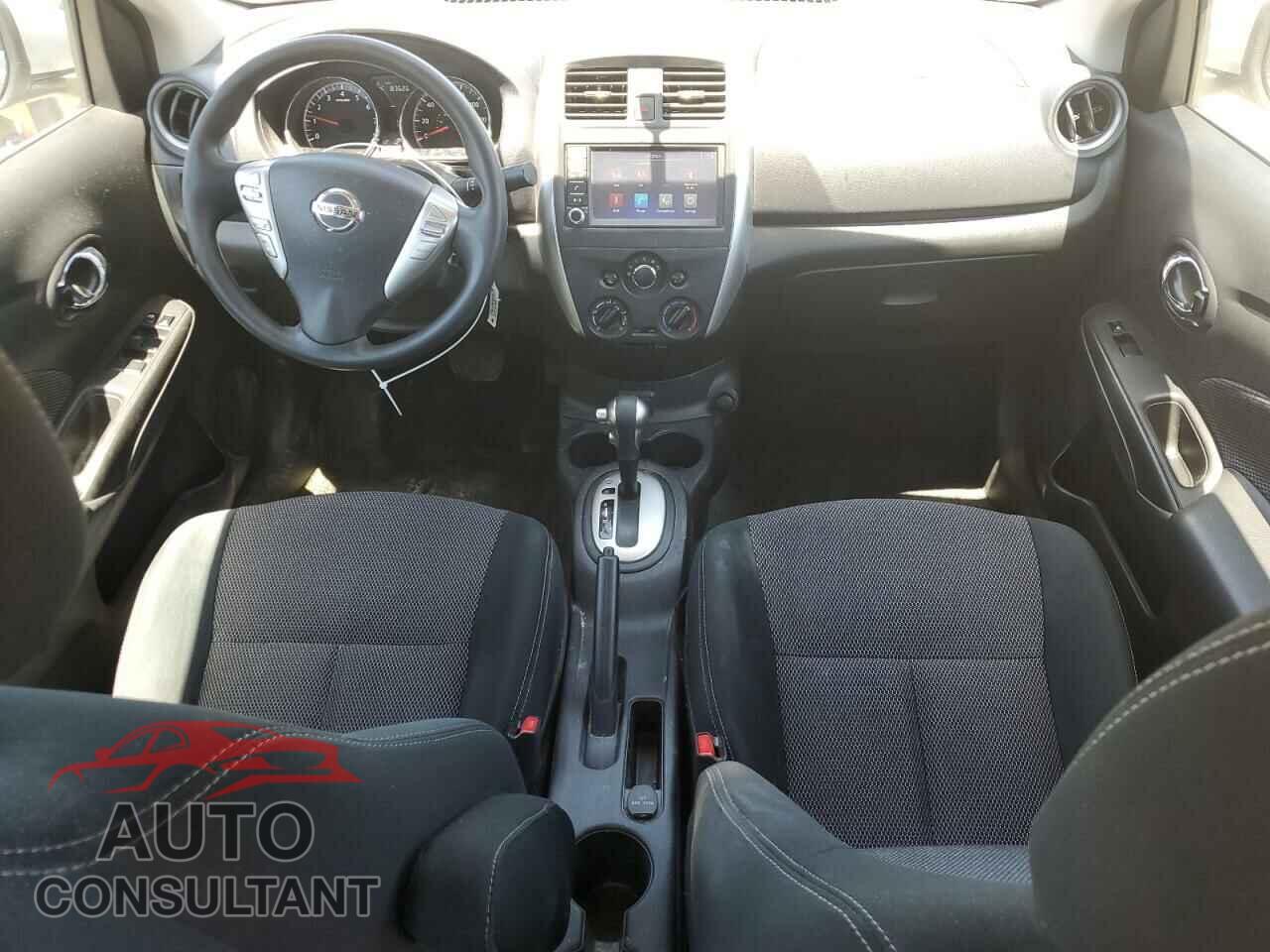 NISSAN VERSA 2019 - 3N1CN7AP3KL879957
