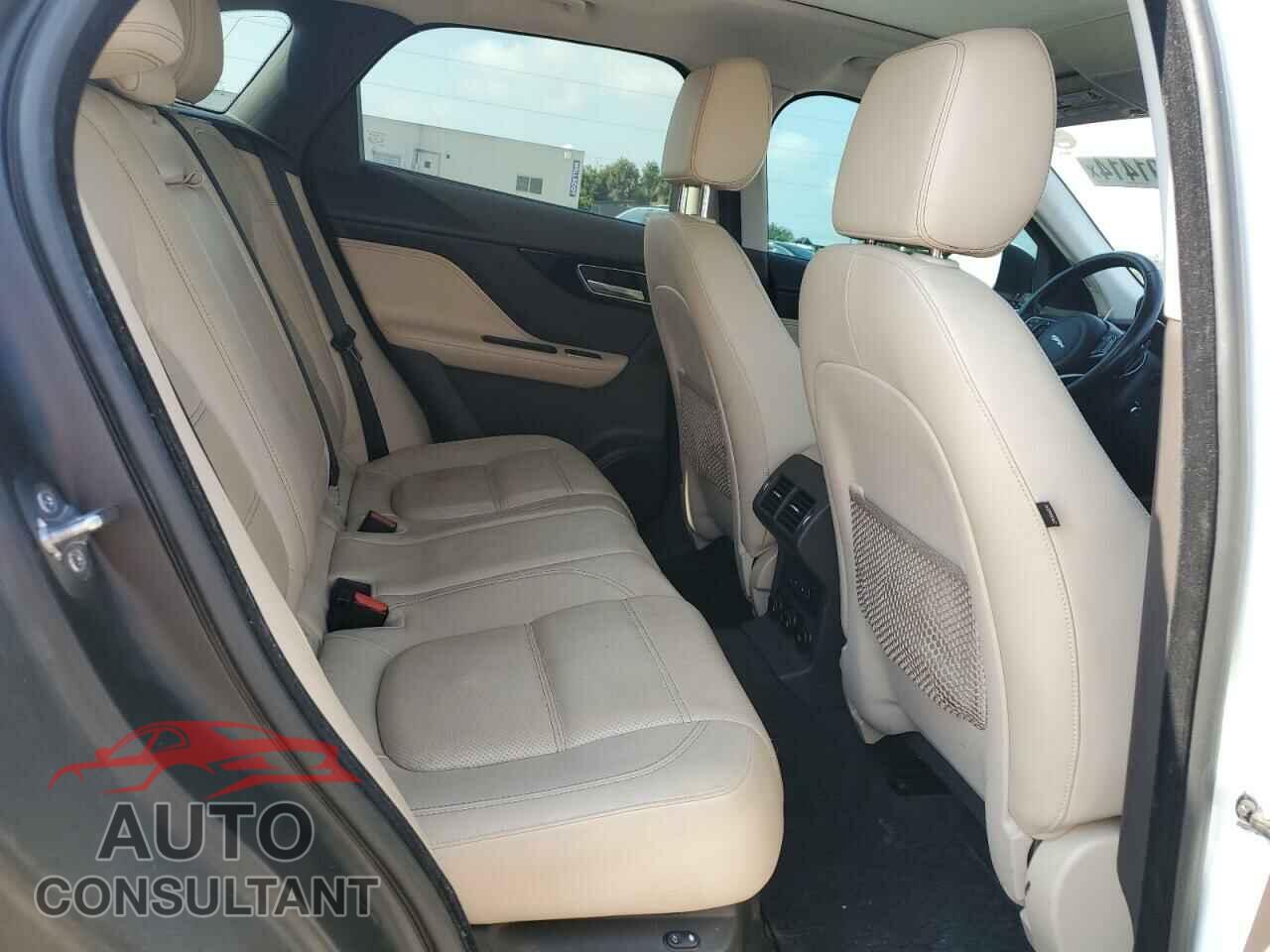 JAGUAR F-PACE 2017 - SADCK2BN3HA496367