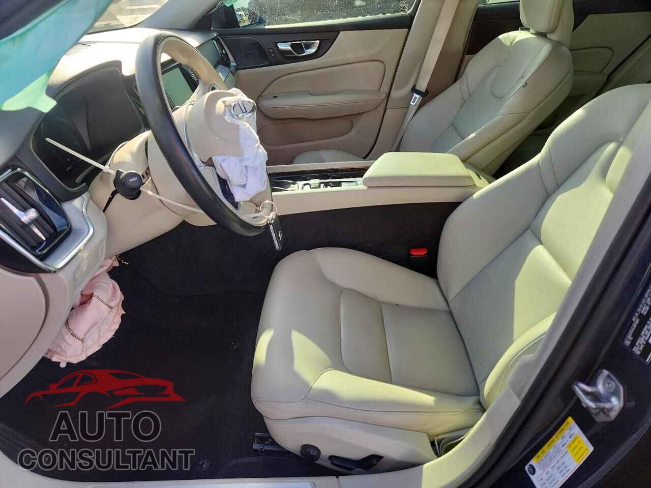 VOLVO S60 2020 - 7JRA22TK1LG072801