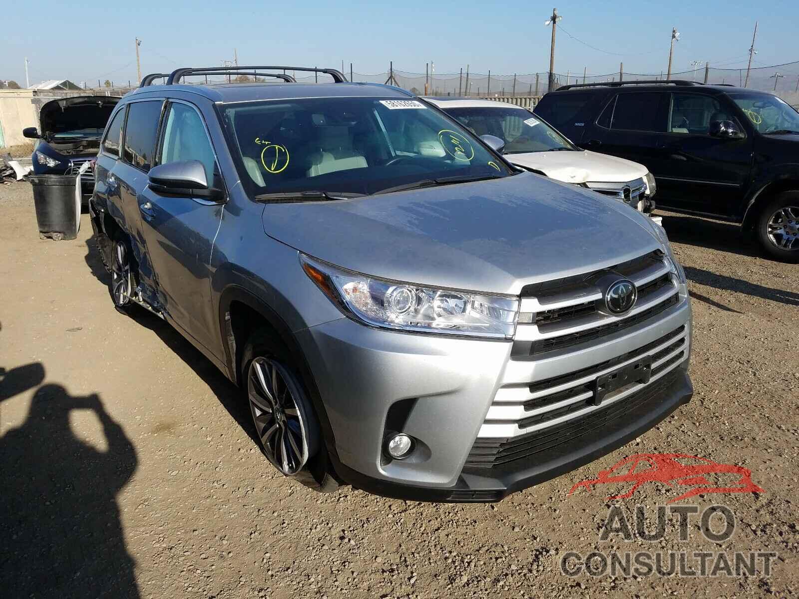 TOYOTA HIGHLANDER 2018 - 5TDKZRFH1JS271616