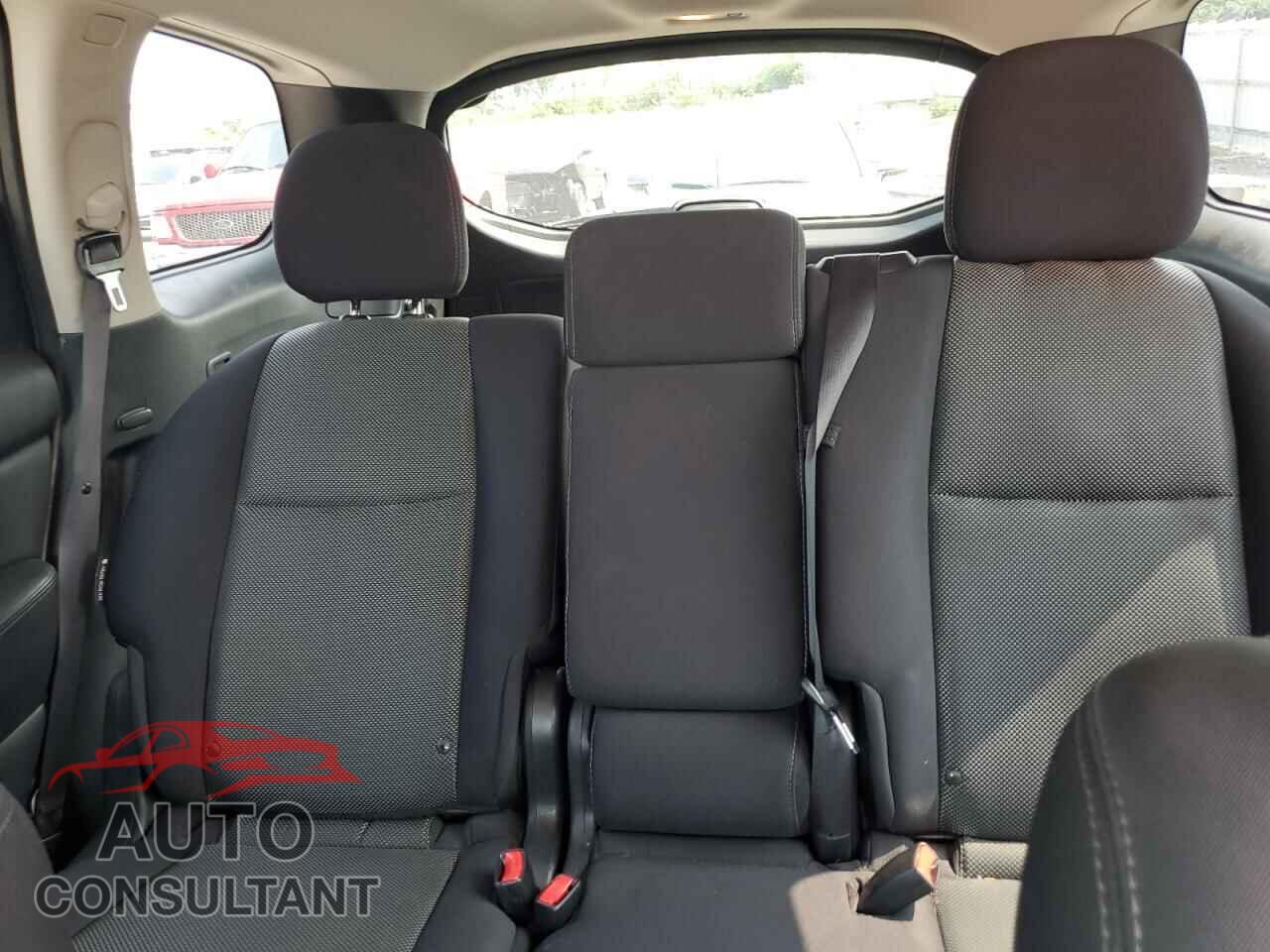 NISSAN PATHFINDER 2018 - 5N1DR2MMXJC614484