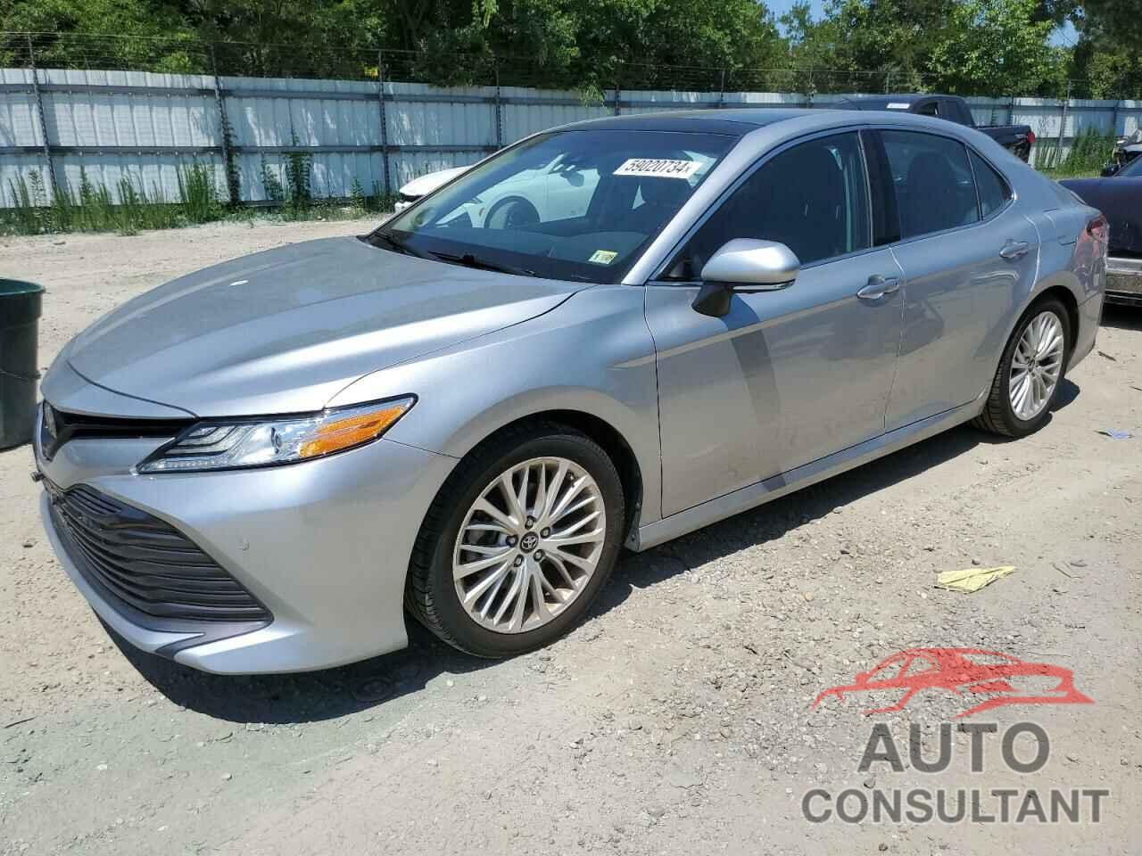 TOYOTA CAMRY 2018 - 4T1B11HK2JU524774