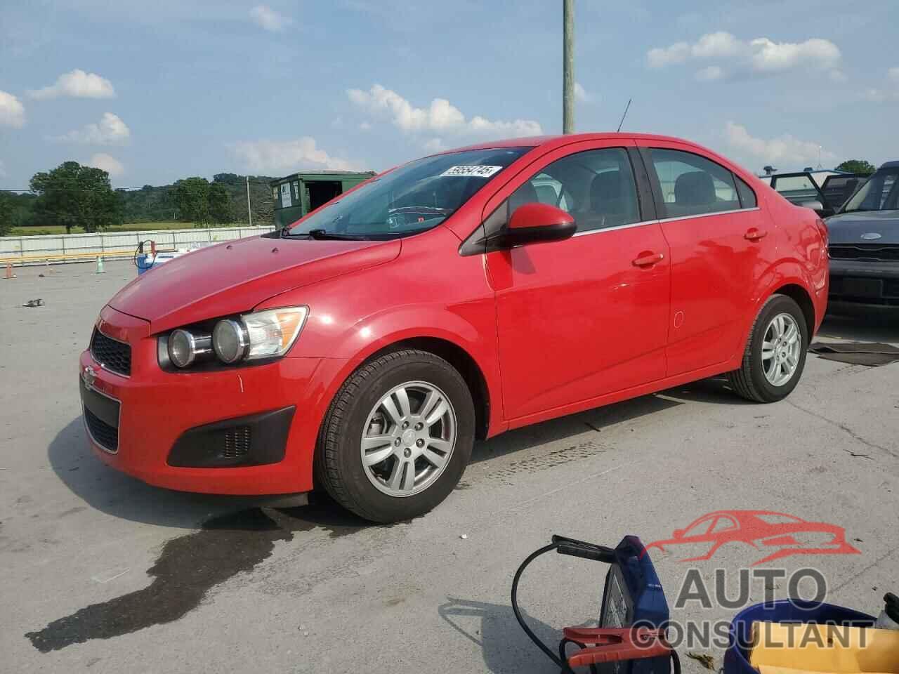 CHEVROLET SONIC 2015 - 1G1JC5SH8F4181337