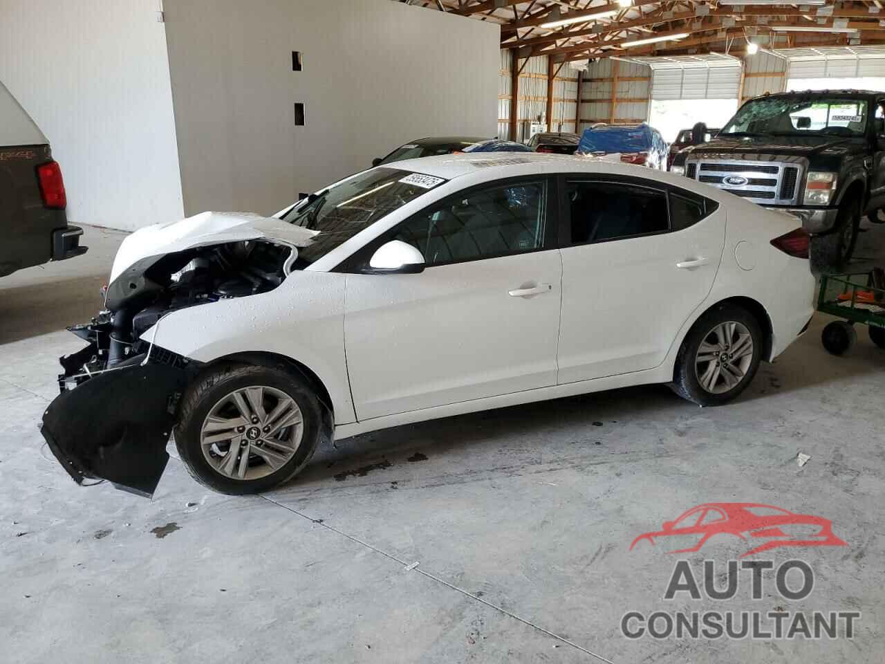 HYUNDAI ELANTRA 2019 - 5NPD84LF1KH409146