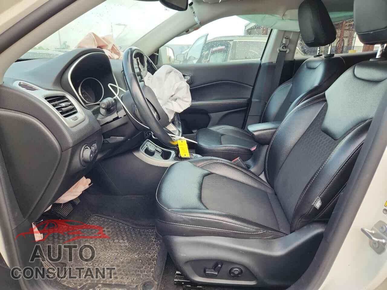 JEEP COMPASS 2020 - 3C4NJDBB8LT138627