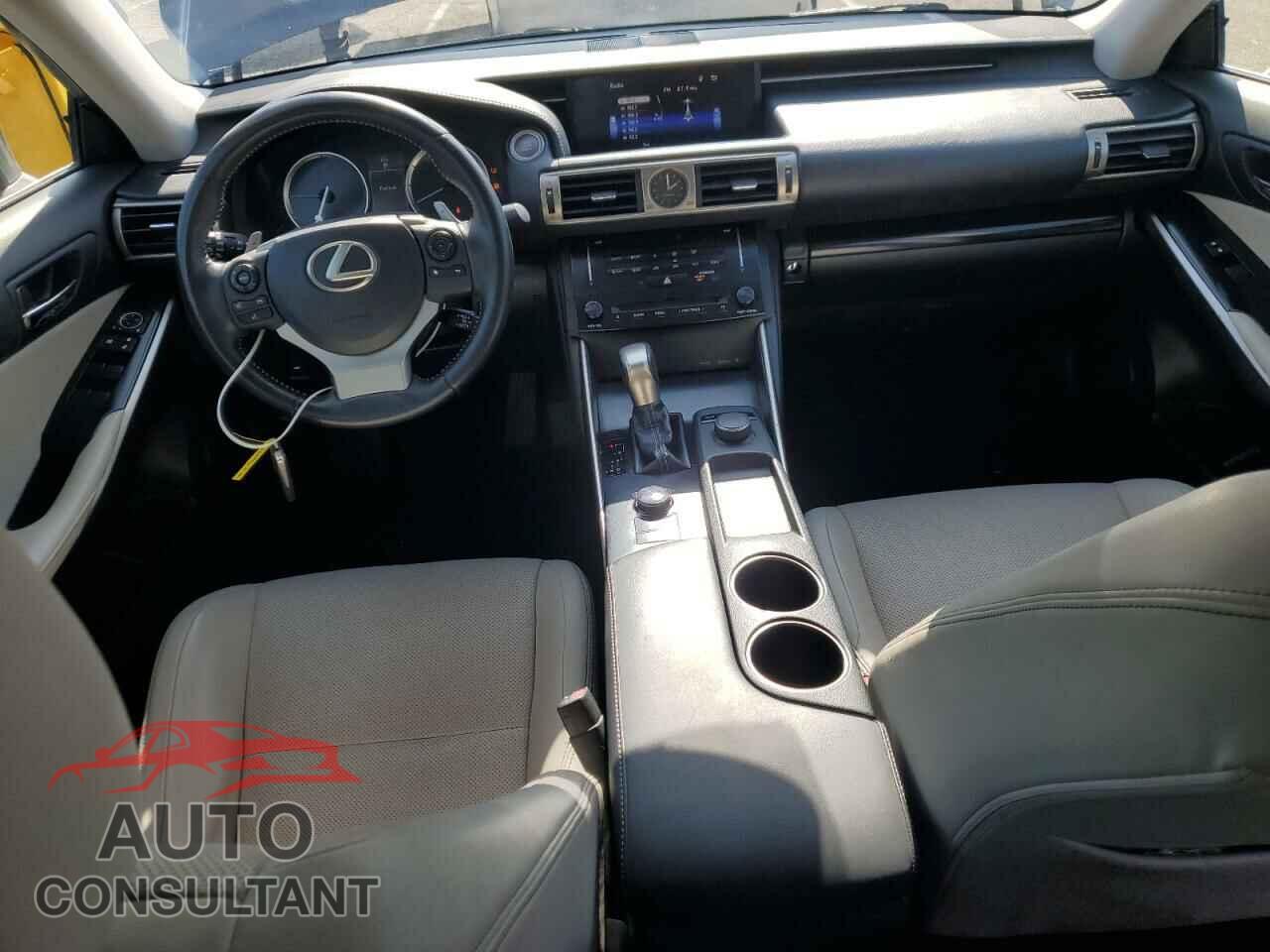 LEXUS IS 2014 - JTHBF1D23E5023743