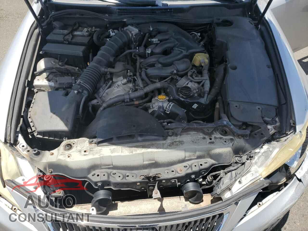 LEXUS IS 2011 - JTHBF5C29B5135144