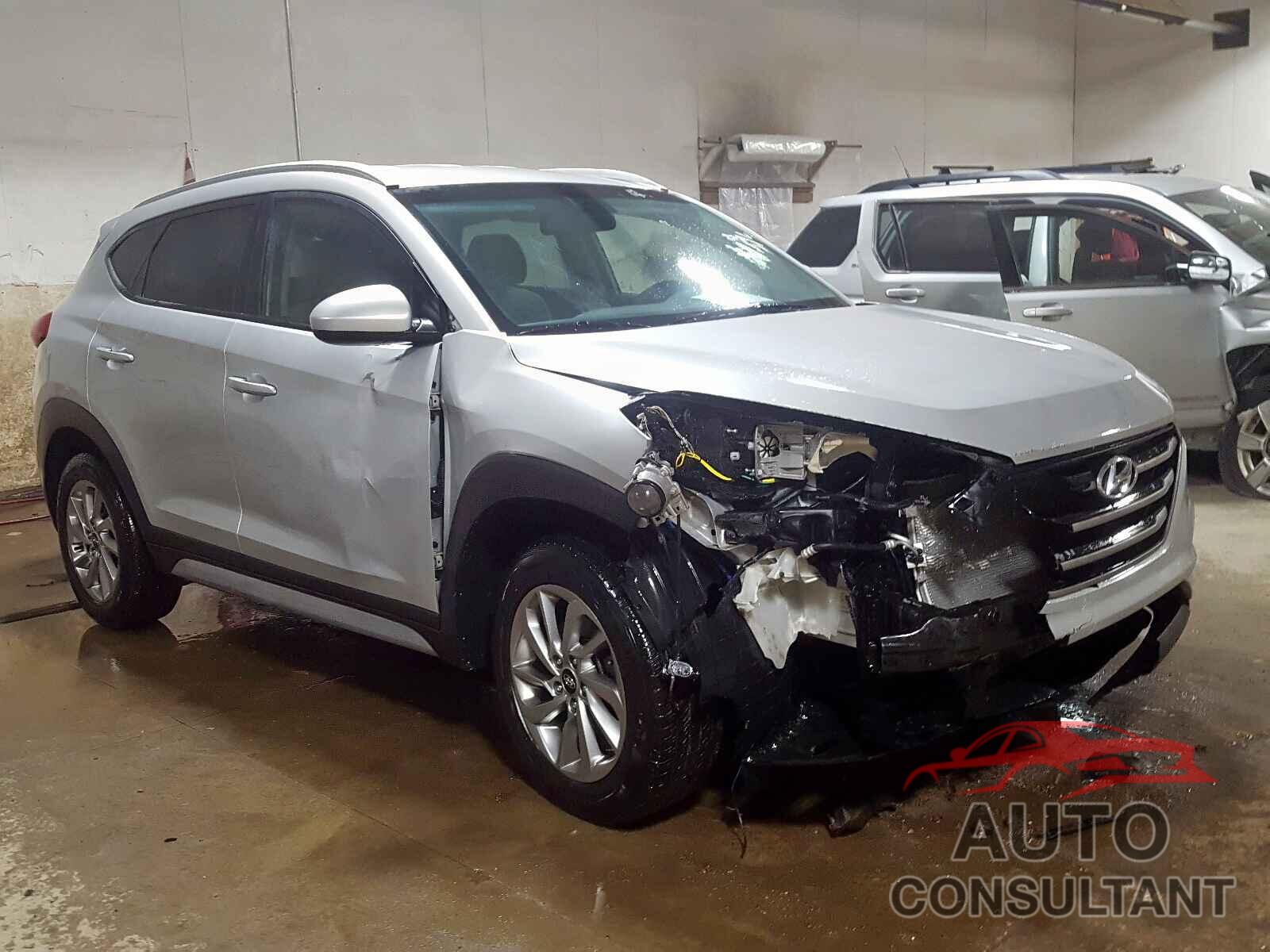 HYUNDAI TUCSON 2018 - KM8J3CA42JU675093