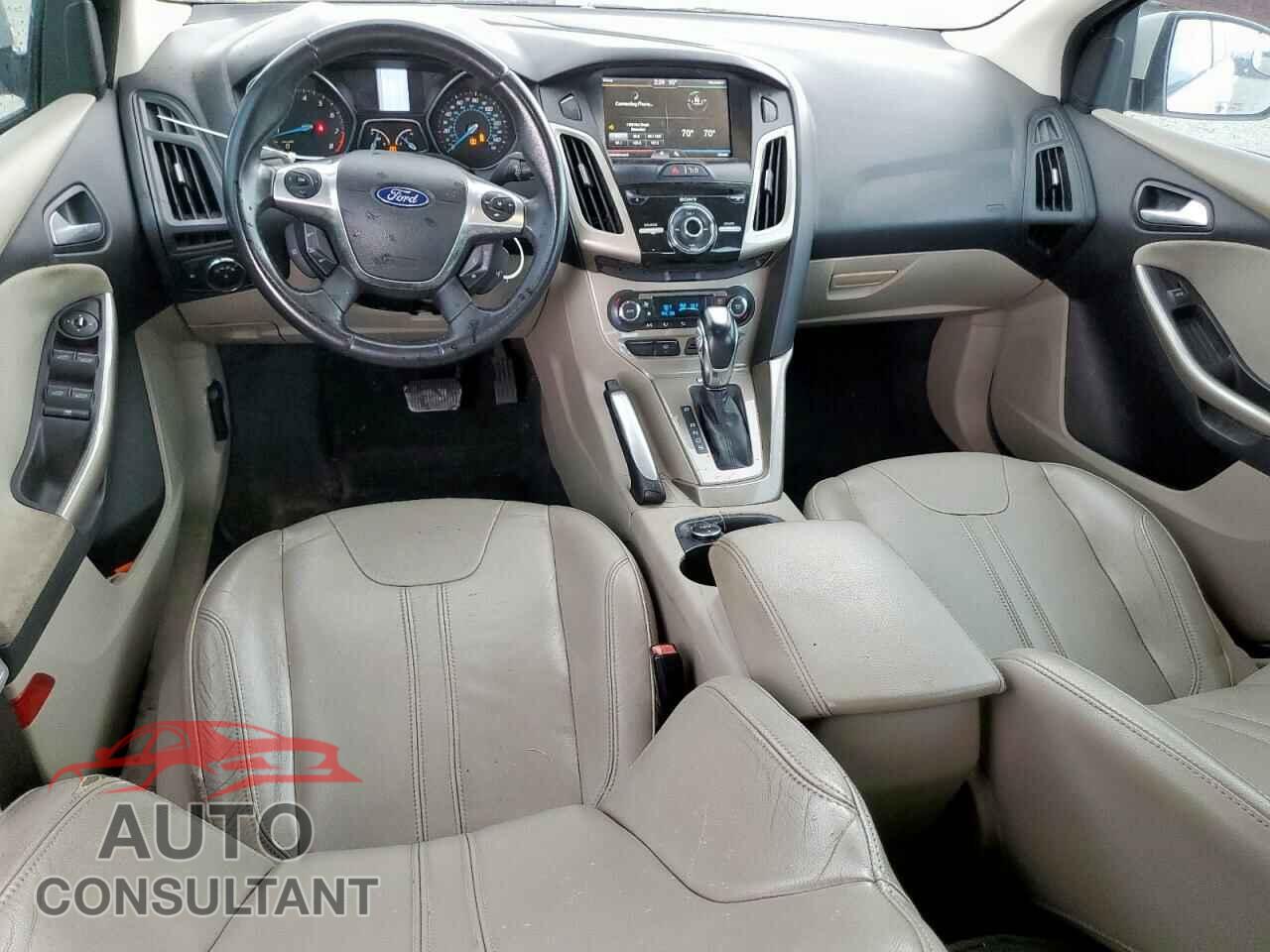 FORD FOCUS 2012 - 1FAHP3M29CL256822