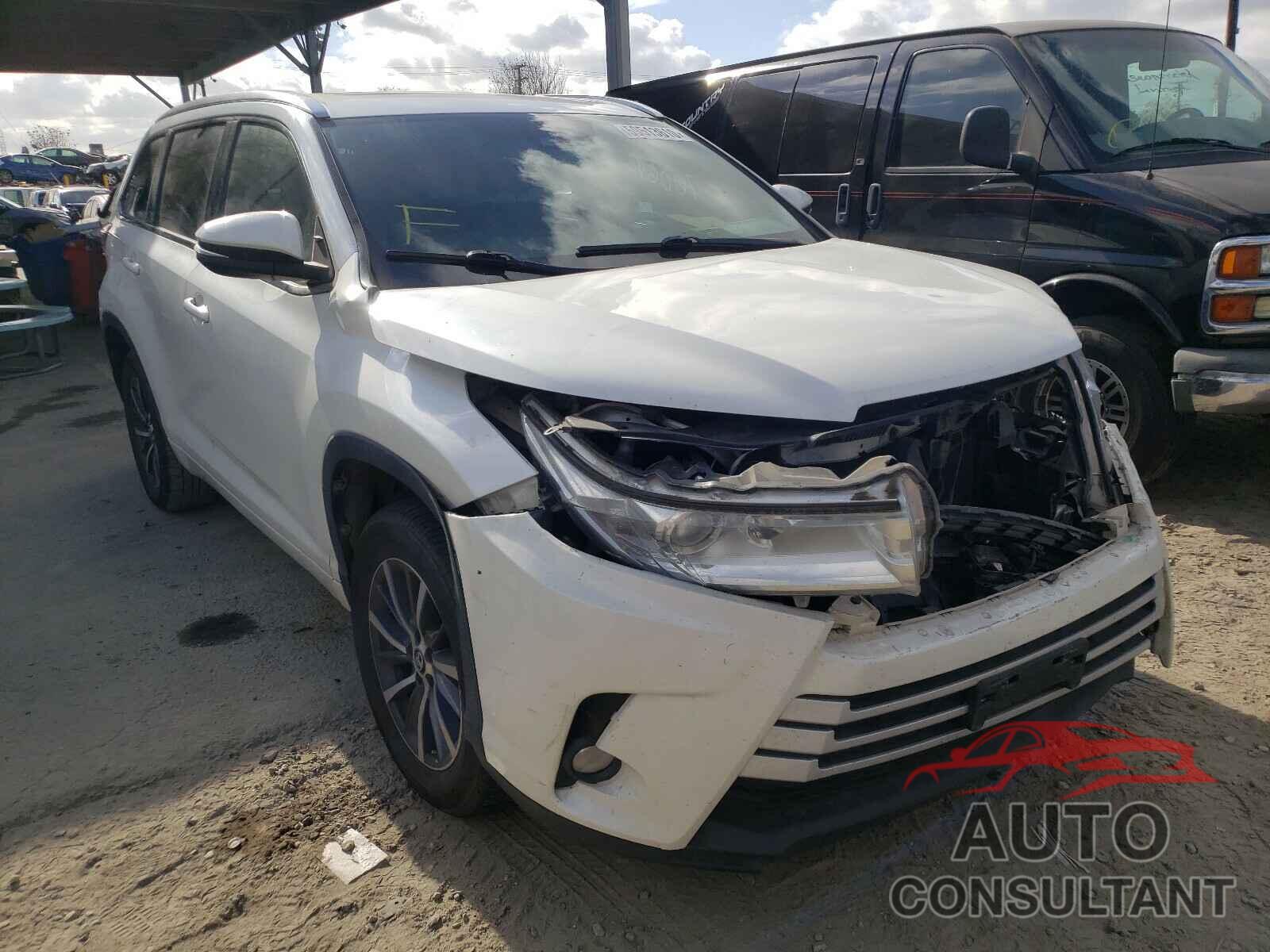 TOYOTA HIGHLANDER 2017 - 5TDKZRFH2HS509046