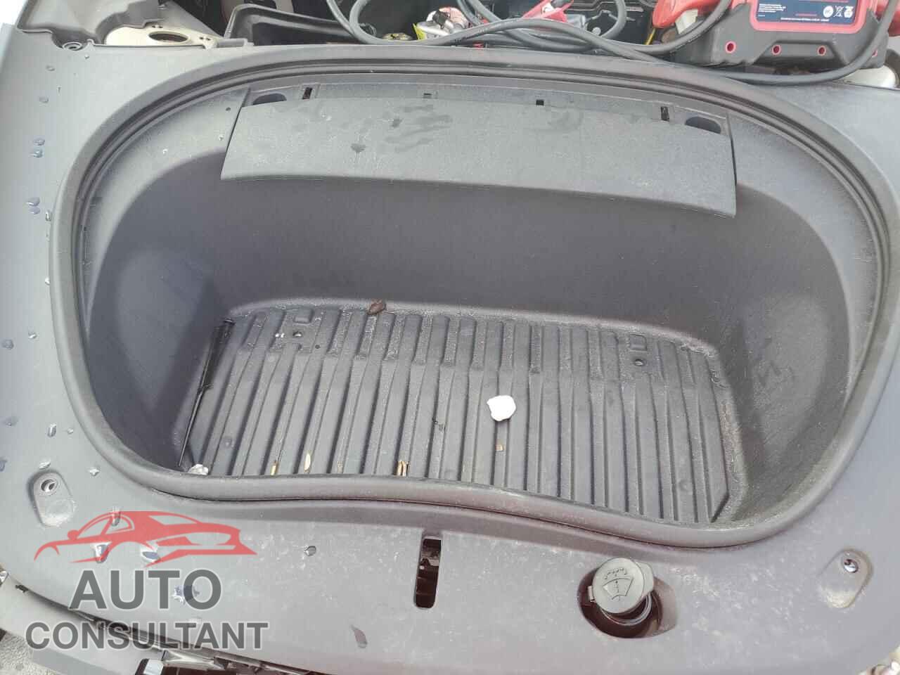 TESLA MODEL 3 2024 - 5YJ3E1EA5RF756458