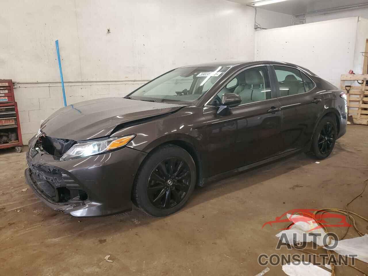TOYOTA CAMRY 2018 - 4T1B11HKXJU144081