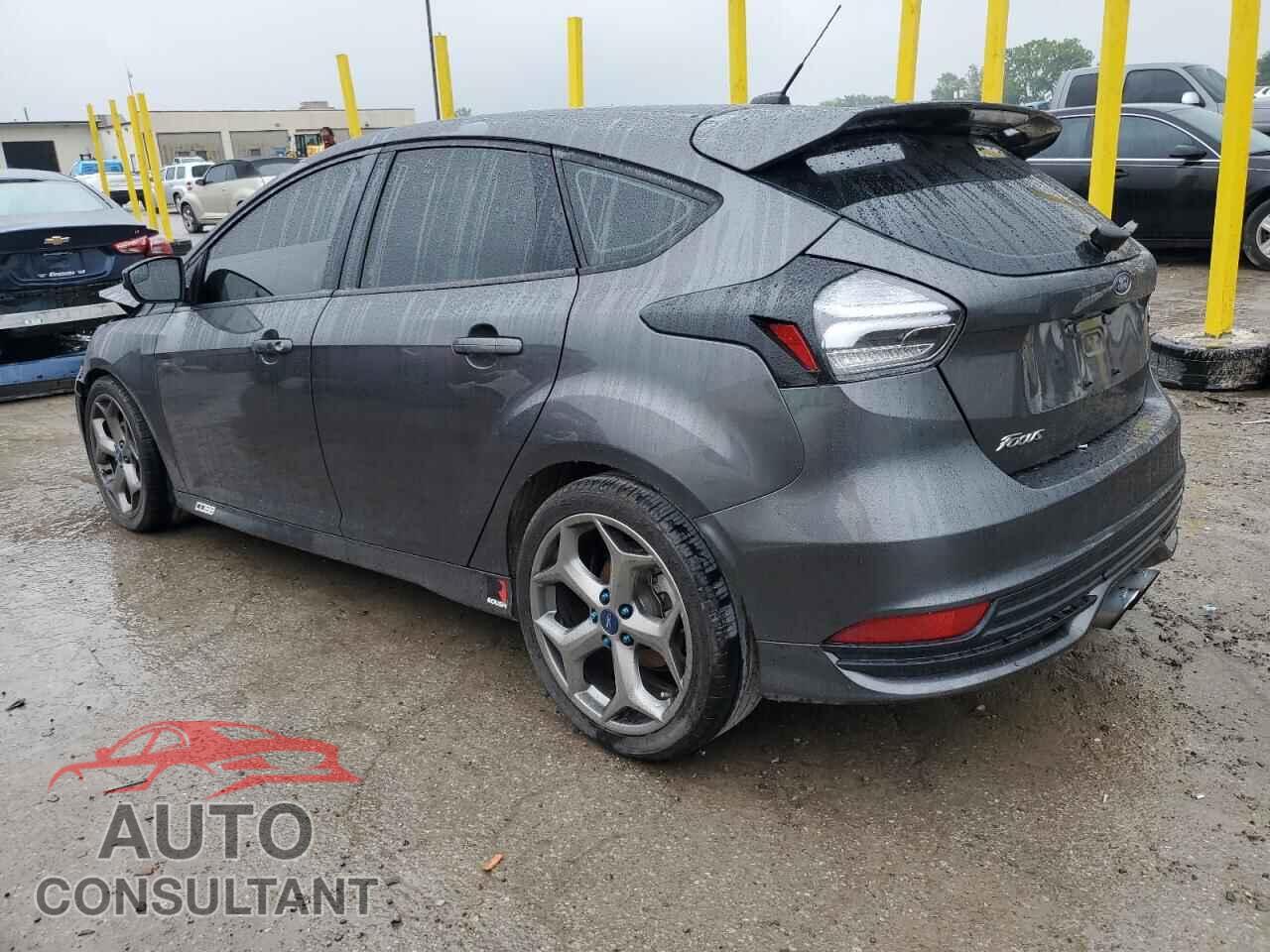 FORD FOCUS 2018 - 1FADP3L95JL332305