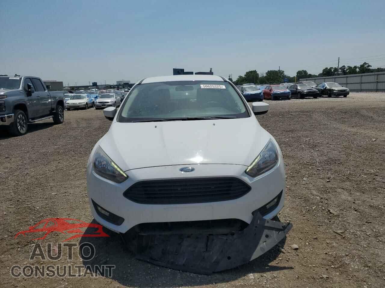 FORD FOCUS 2018 - 1FADP3FE8JL241246